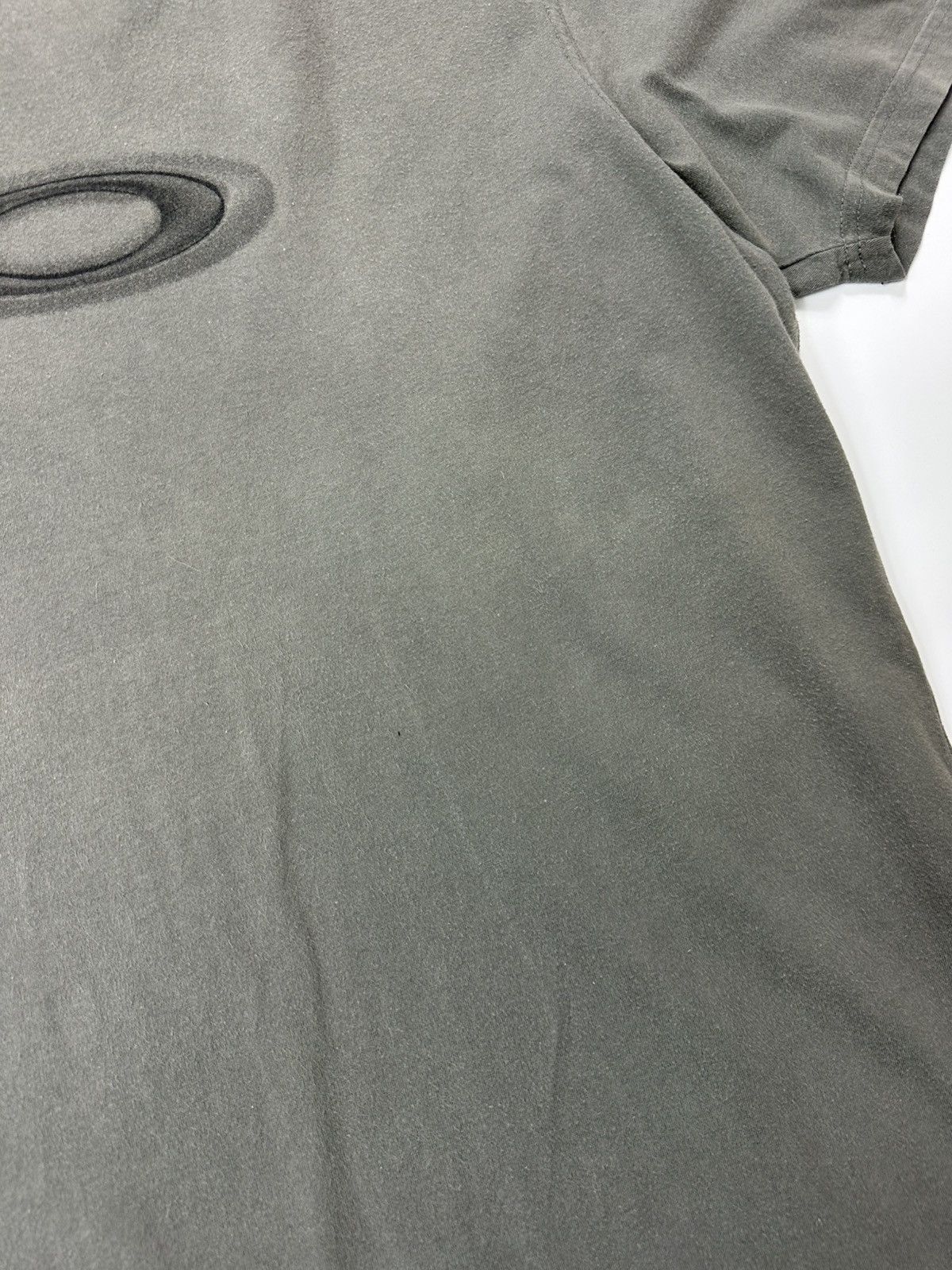 Oakley Vintage Oakley T-shirt Big Logo Gray Size US L / EU 52-54 / 3 - 7 Thumbnail