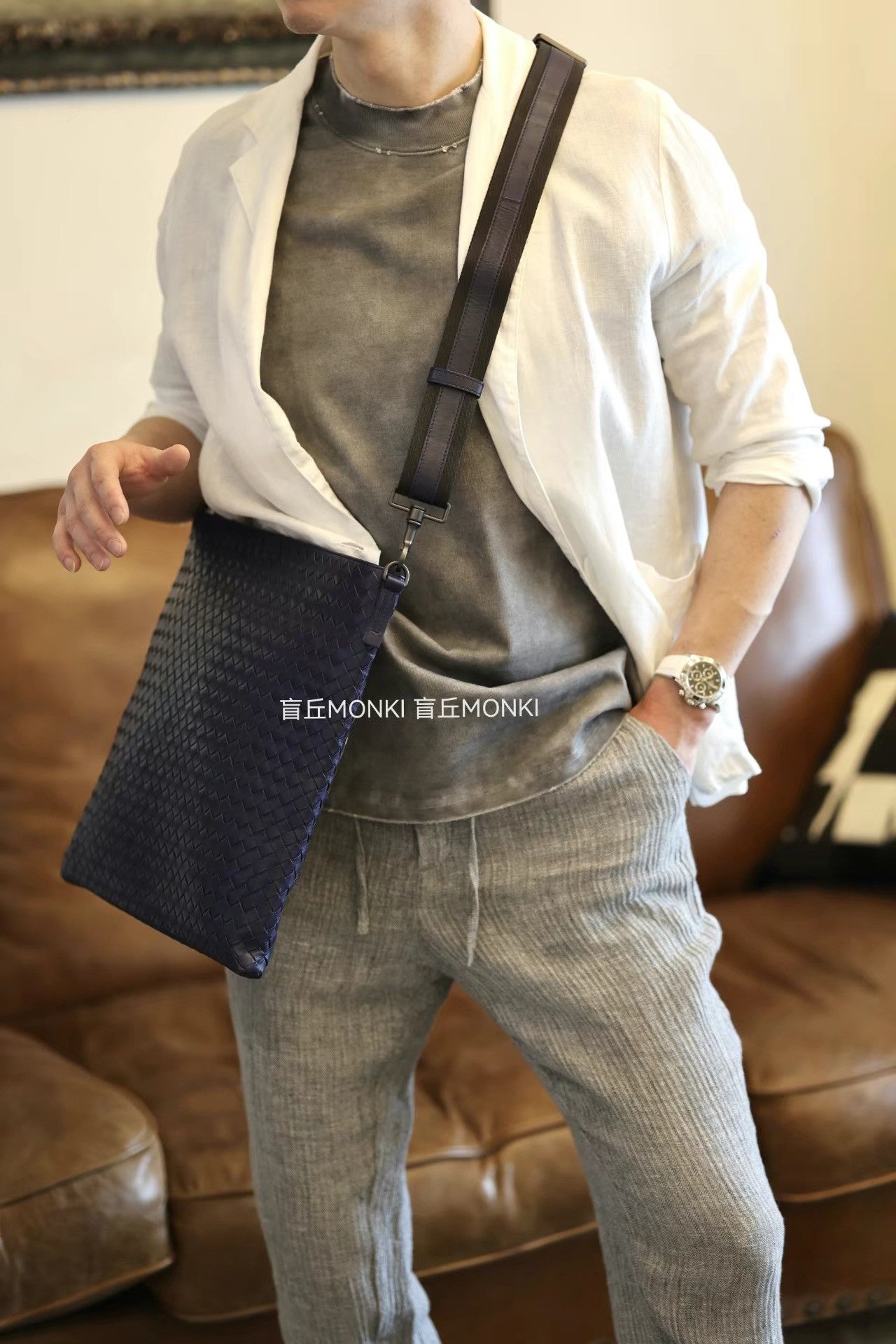 Bottega Veneta BV Men's Crossbody Shoulder Commuter Laptop Bag K32 Size ONE SIZE - 6 Thumbnail