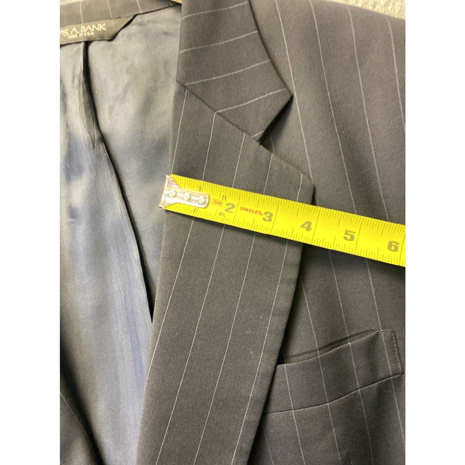 Jos. A. Bank JOS A BANK Blazer Jacket Men 46R Black Stripes Wool 2 Button 2 Vent Notch Lapel Short Regular" Size 46R - 6 Thumbnail