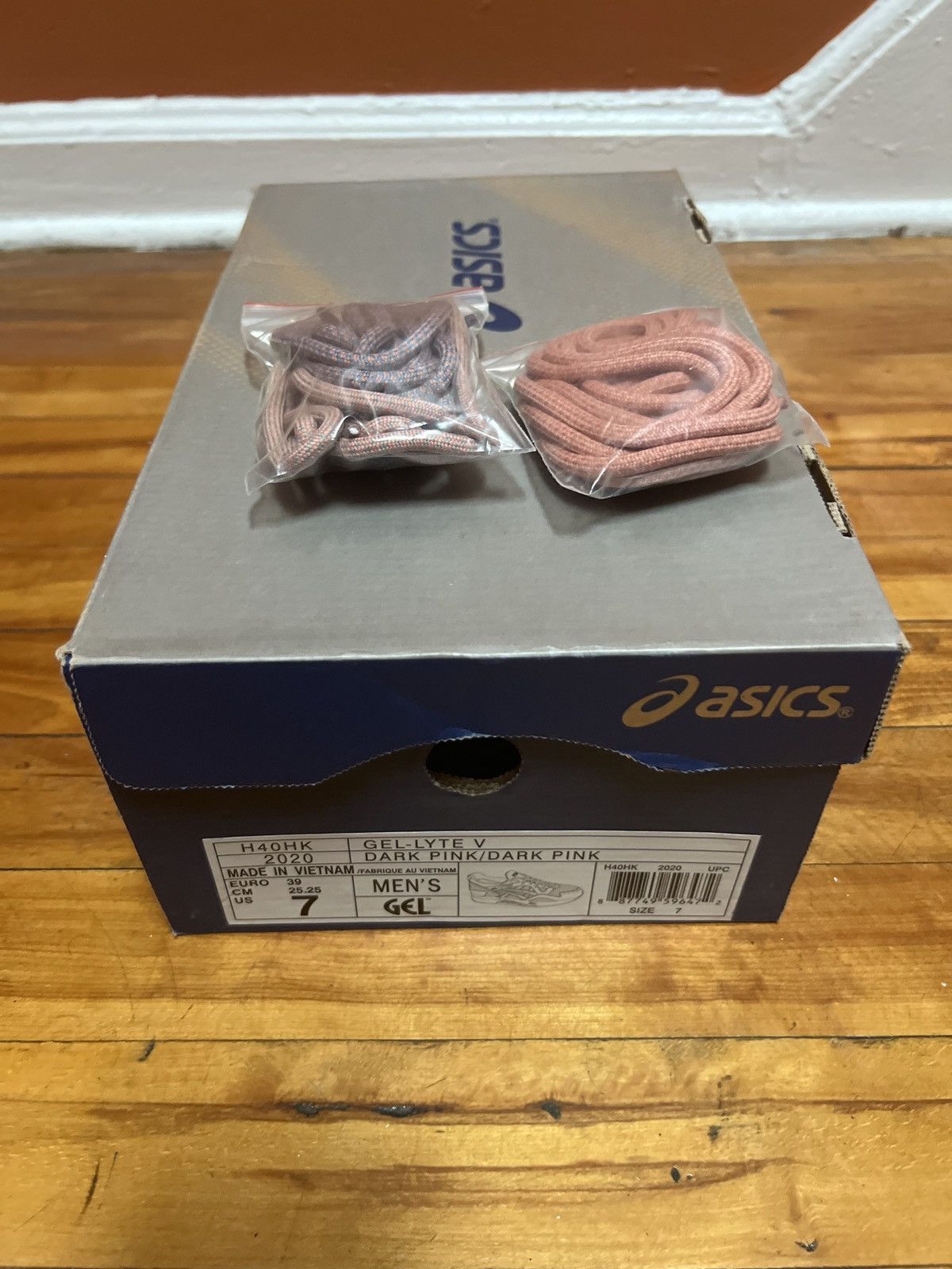 Asics ASICS Gel-Lyte V x Ronnie Fieg Size US 7 / EU 40 - 6 Thumbnail