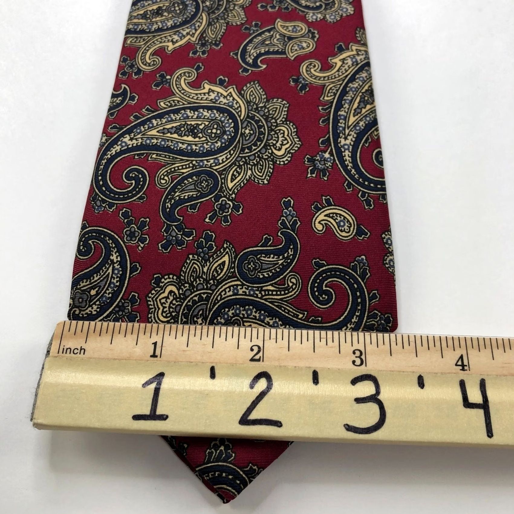 Vintage VINTAGE Liberty Red 100% Silk Neck Tie Men’s Paisley 3.25-in/57-in Tie Mens Classic 57-60 Size ONE SIZE - 4 Thumbnail