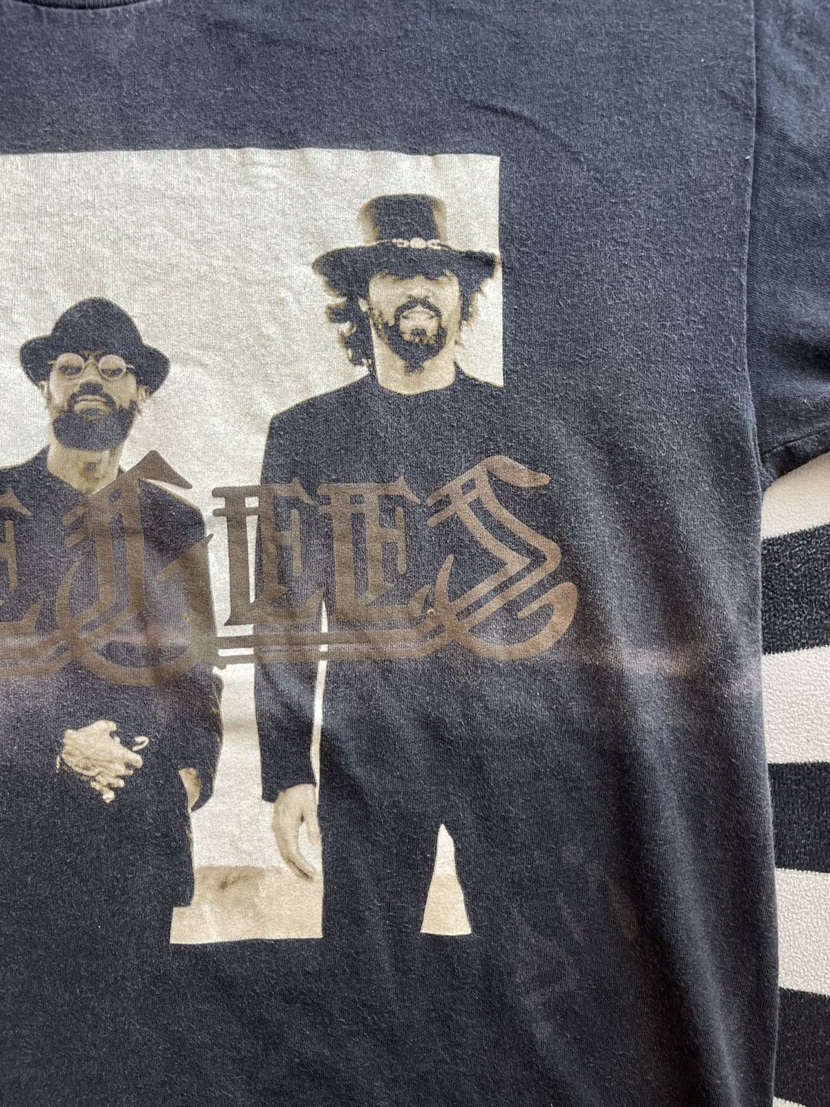 Band Tees Vtg BEE GEES One Night Only in LAS VEGAS 1997’s Tour Tshirt Size US L / EU 52-54 / 3 - 13 Thumbnail