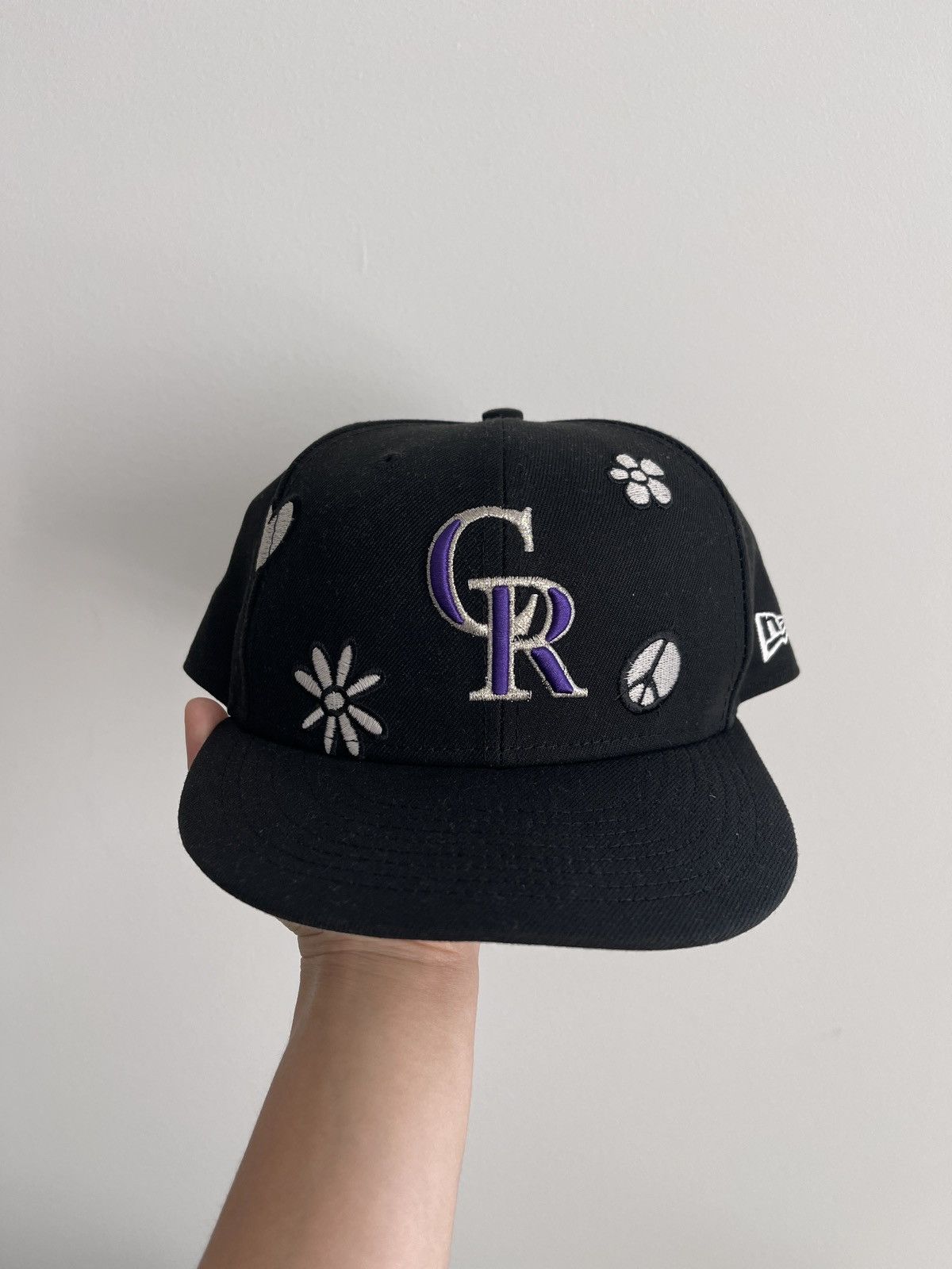 MLB Colorado Rockies New Era Sunlight Pop 59FIFTY Fitted Hat Size ONE SIZE - 1 Thumbnail