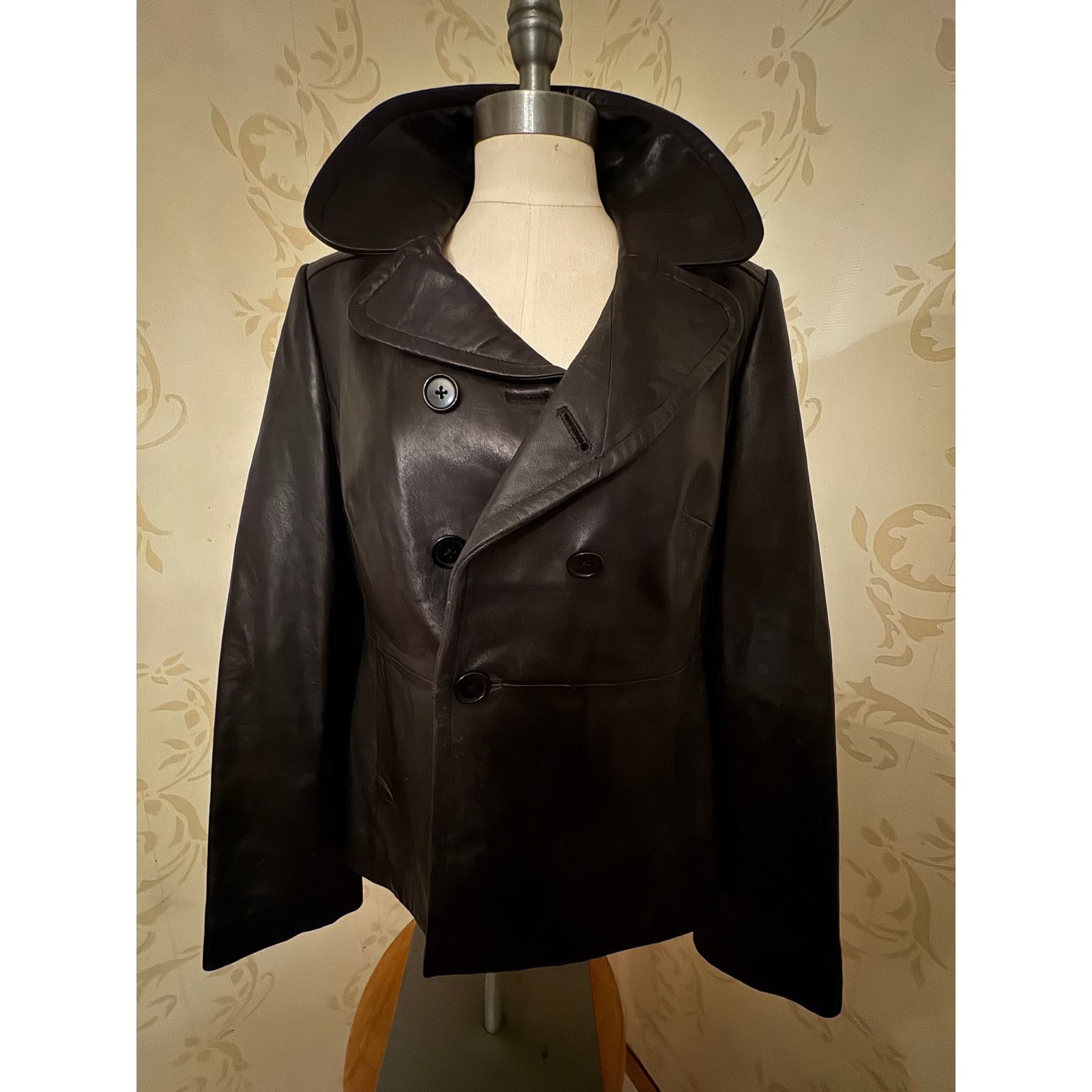 Ann Taylor Ann Taylor 100% Leather Black Jacket Ladies Medium Size M / US 6-8 / IT 42-44 - 1 Thumbnail