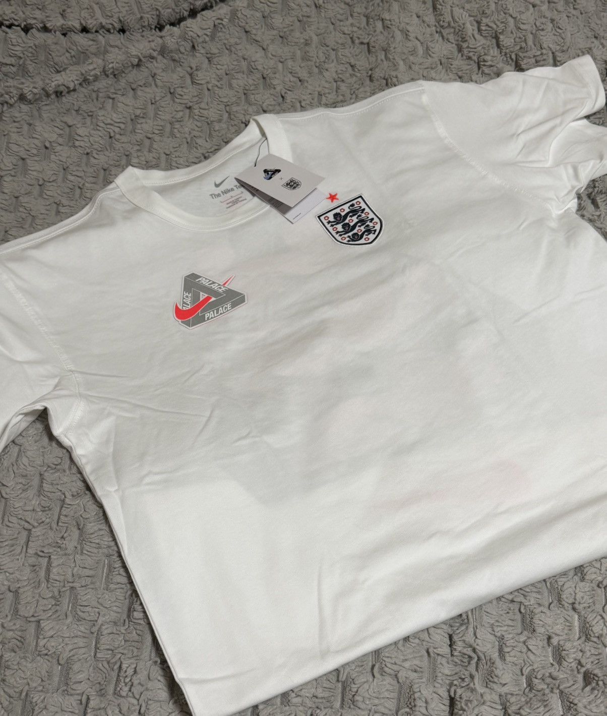 Palace Nike PALACE World T-Shirt England UK Pewter Grey Size M 