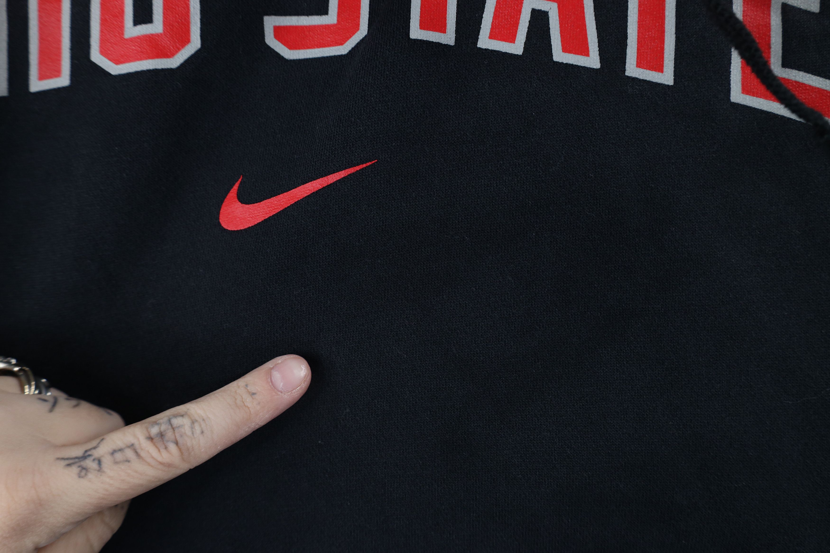 Nike × Vintage Vintage Nike Swoosh Ohio State University Hoodie Black Size US XXL / EU 58 / 5 - 5 Thumbnail