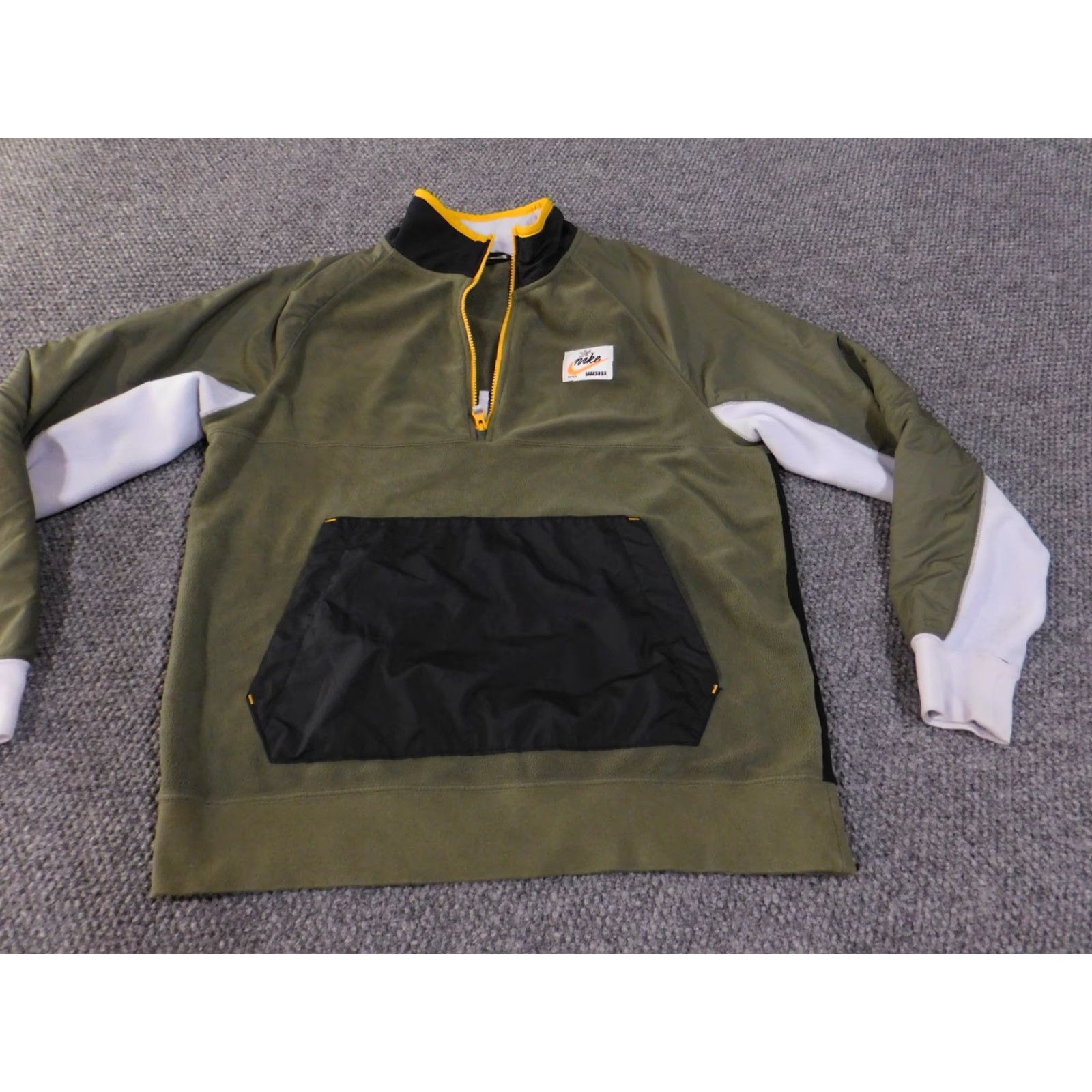 Nike Nike Sweatshirt Men M Pullover Half Zip Fleece Olive Green 1/4 Zip Pockets All Seasons Outdoor DD8968-380 Sportswear Vintage No Size US M / EU 48-50 / 2 - 4 Thumbnail
