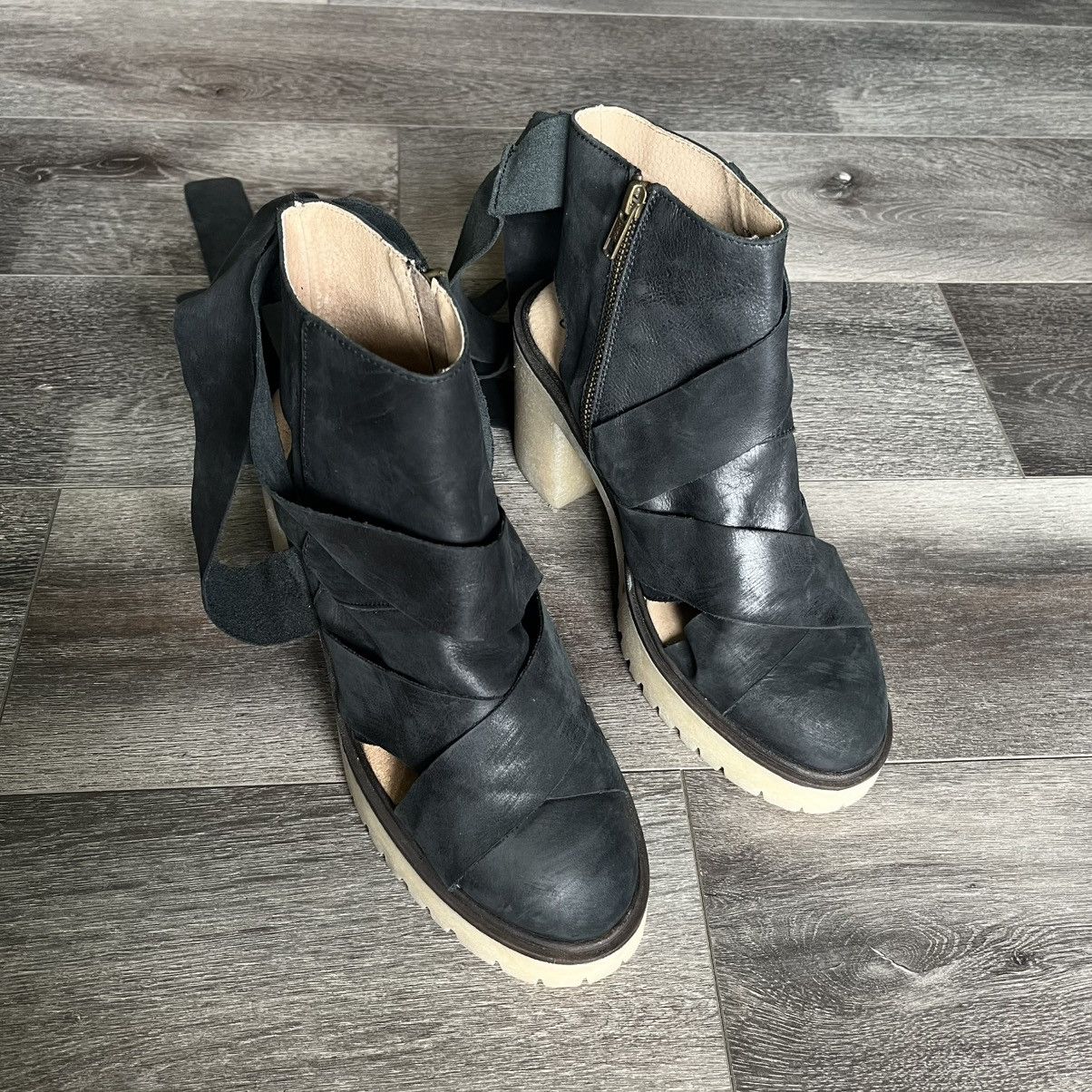 Free People Free People Womens Blake Black Ankle Strap Platform Heels 39 Size US 8 / IT 38 - 1 Thumbnail