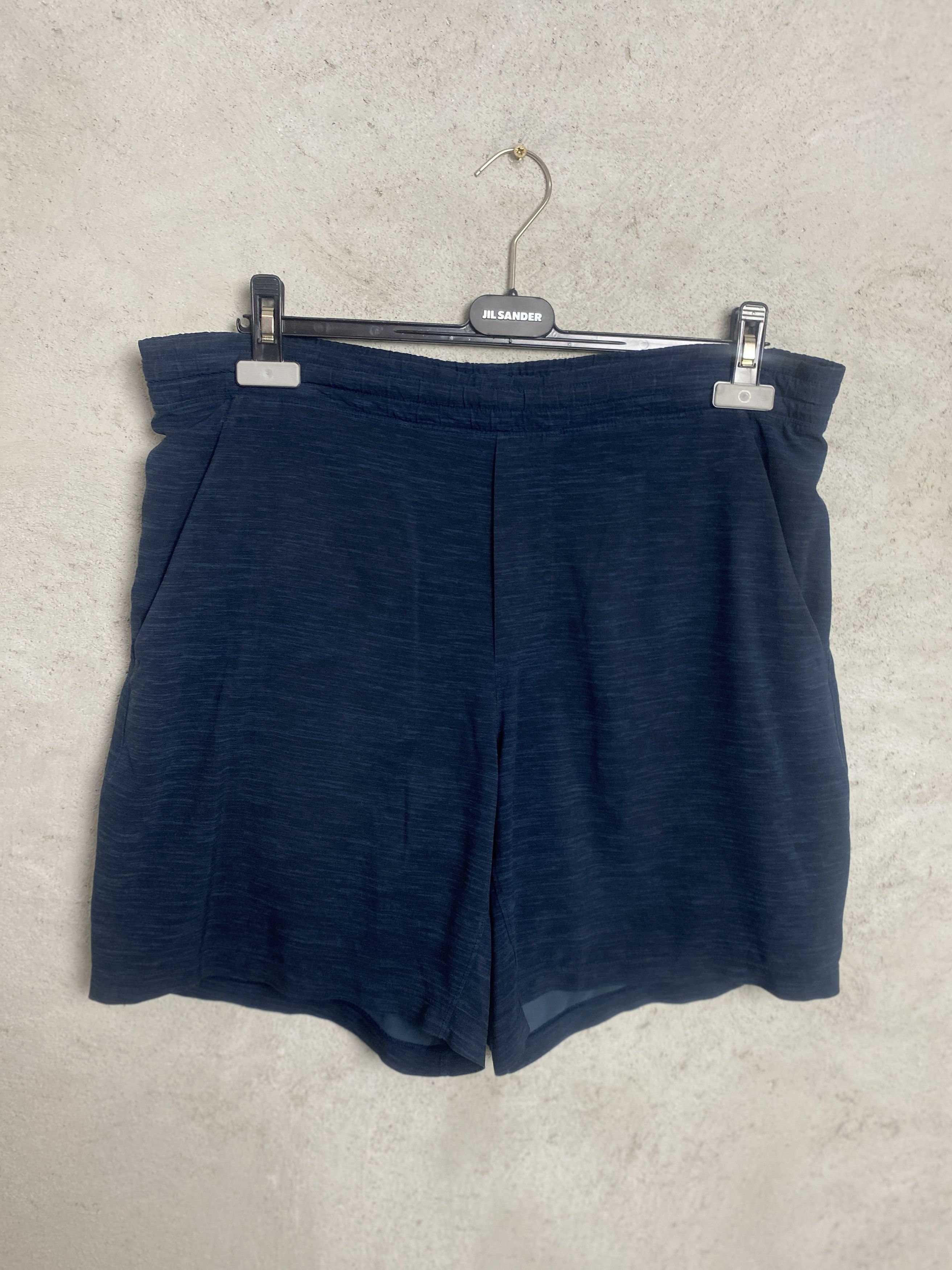 Lululemon Lululemon navy shorts sport gym Size US 34 / EU 50 - 1 Thumbnail