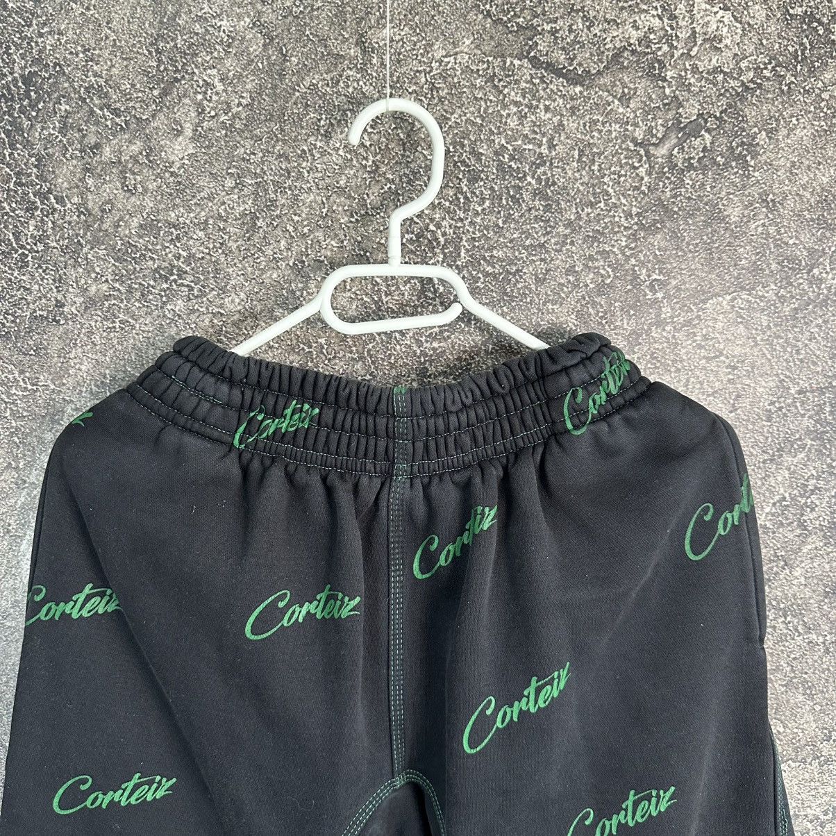 Corteiz Vintage Corteiz Monogram Sweatpants Size US 30 / EU 46 - 4 Thumbnail