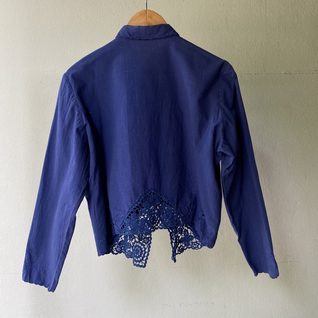 Issey Miyake I.S. Issey Miyake Navy Embroidered Lace Blouse Size L / US 10 / IT 46 - 4 Thumbnail