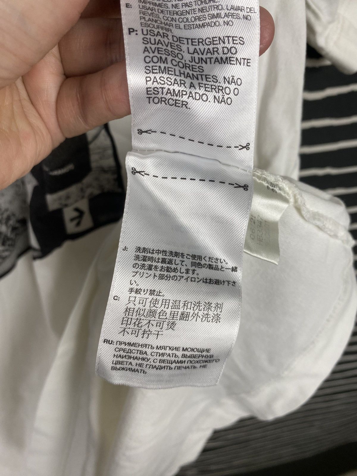 Y-3 Y-3 Yohji Yamamoto Graphic Tee Size US S / EU 44-46 / 1 - 12 Thumbnail