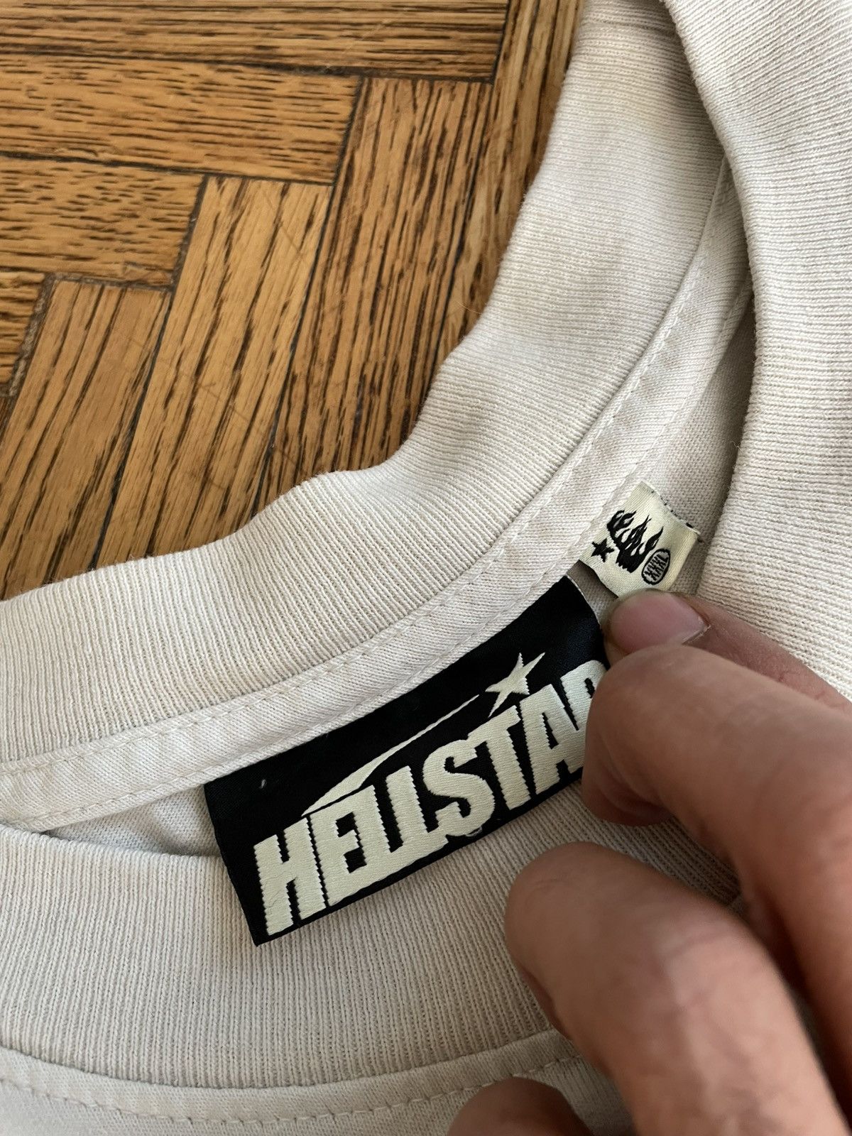 HELLSTAR HELLSTAR Beige Gel Logo Tee Size US XXL / EU 58 / 5 - 3 Thumbnail