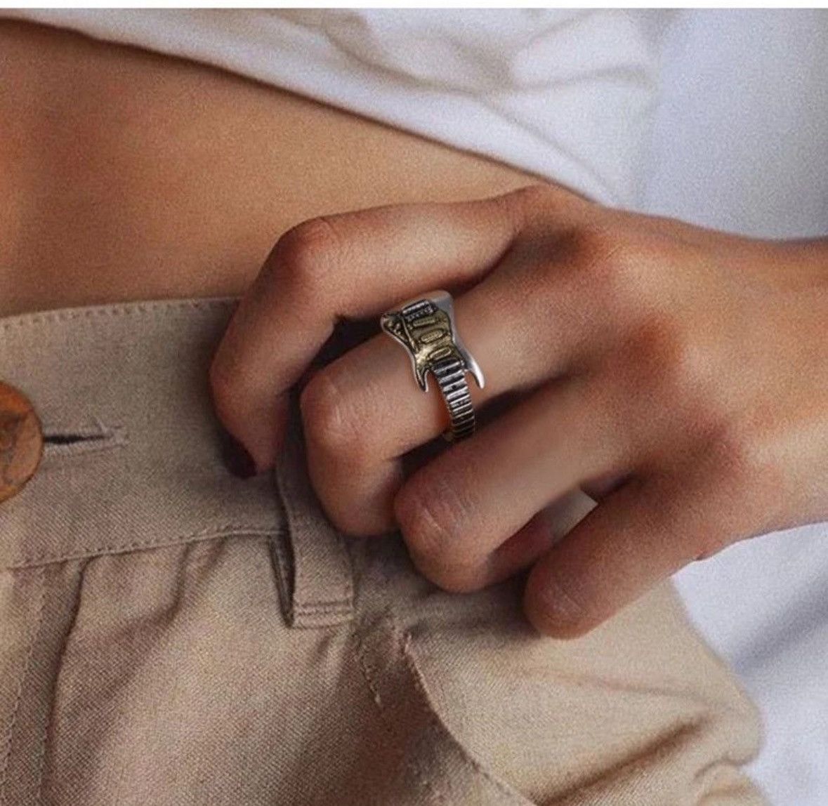 Jewelry Guitar Adjustable Ring Size ONE SIZE - 3 Thumbnail