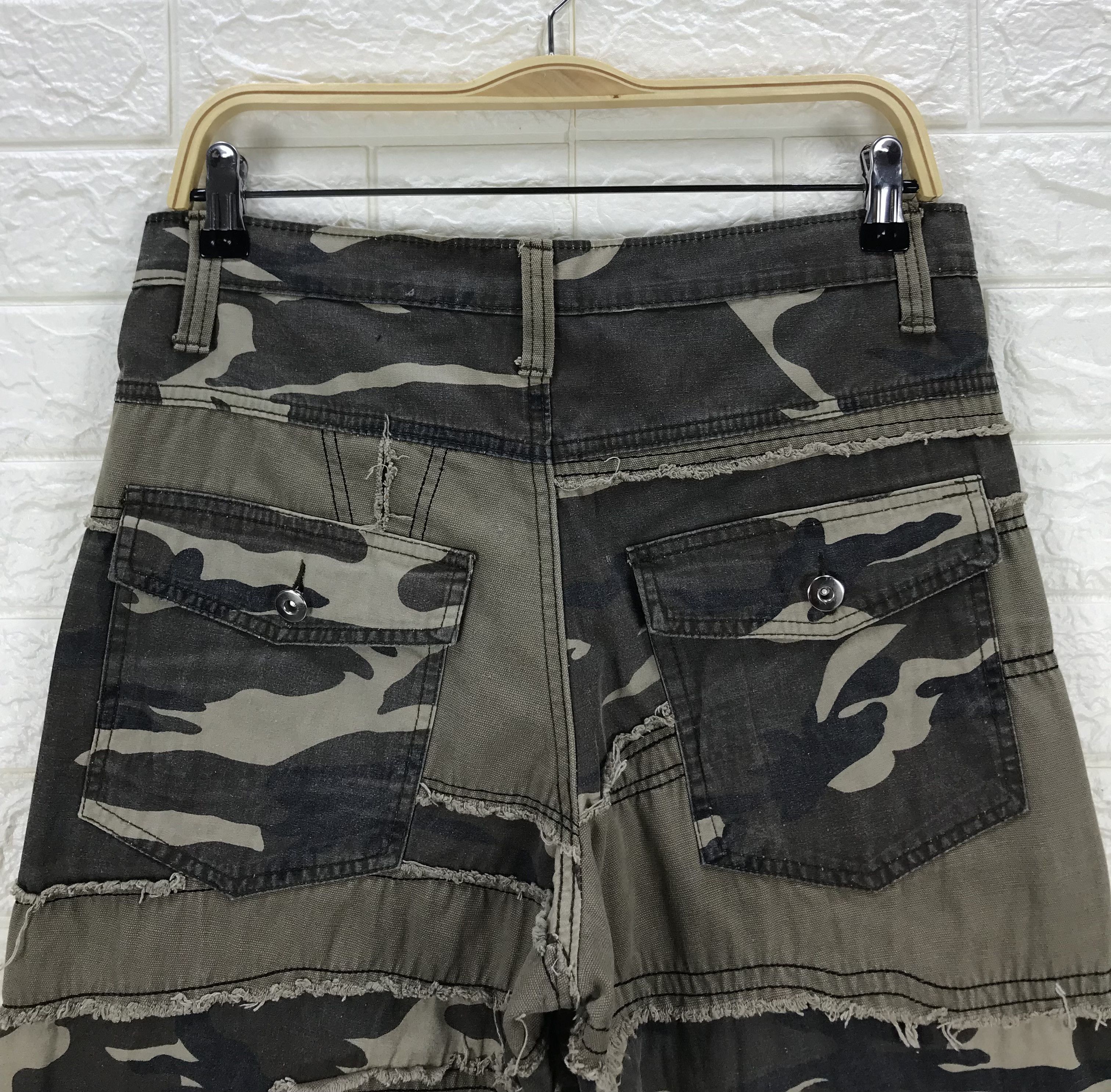 Japanese Brand Vintage Camo Hybrid Rebuilt Design Wide Leg Baggy Pants Size US 32 / EU 48 - 6 Thumbnail