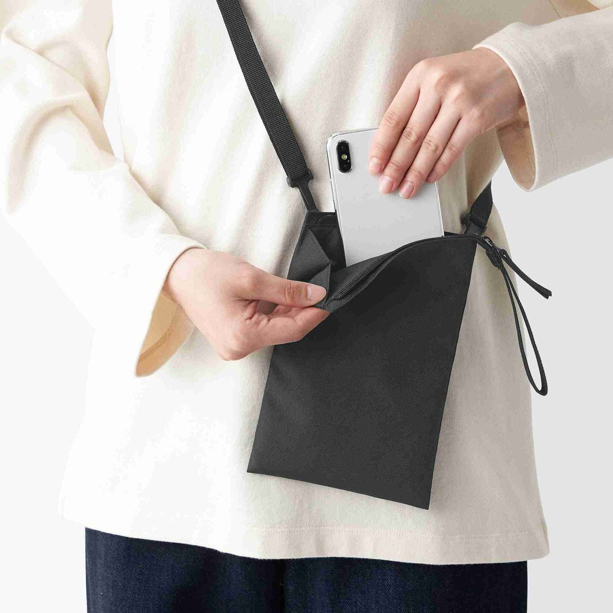 Muji Muji Black Mini Crossbody Bag Size ONE SIZE - 1 Thumbnail