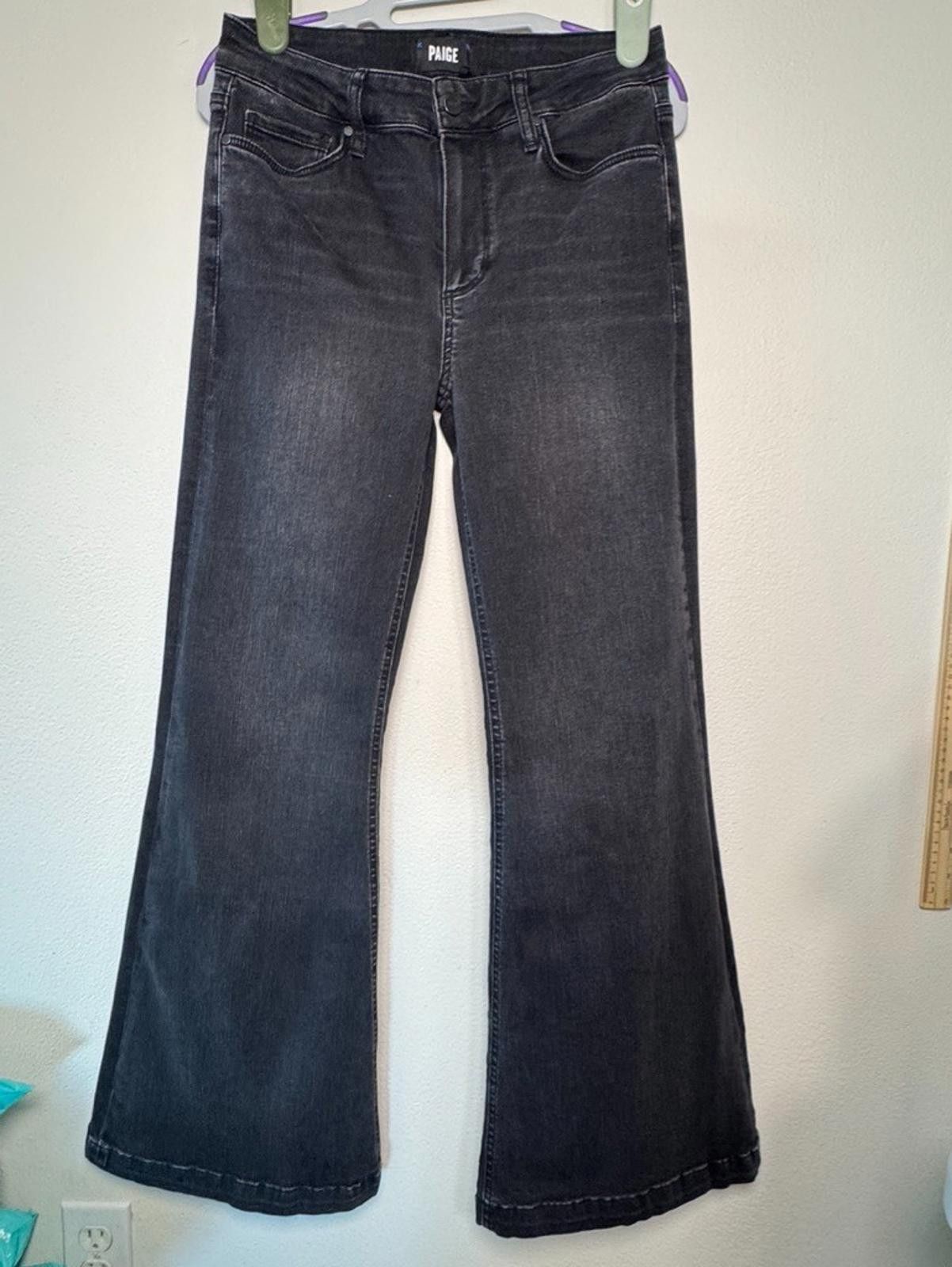 Paige $229 PAIGE GENEVIEVE PETITE SIZE 28 5/6 BLACK FLARE JEANS Size 28" / US 6 / IT 42 - 1 Thumbnail