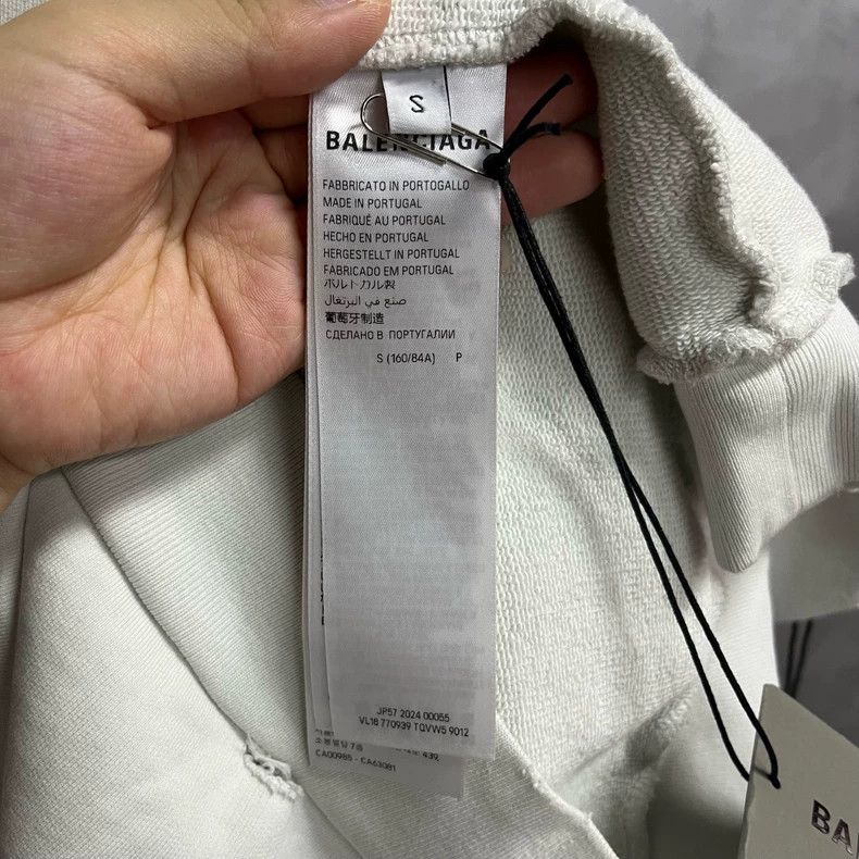 Balenciaga Balenciaga White pattern print foamed logo zip-up long sle Size US S / EU 44-46 / 1 - 3 Thumbnail