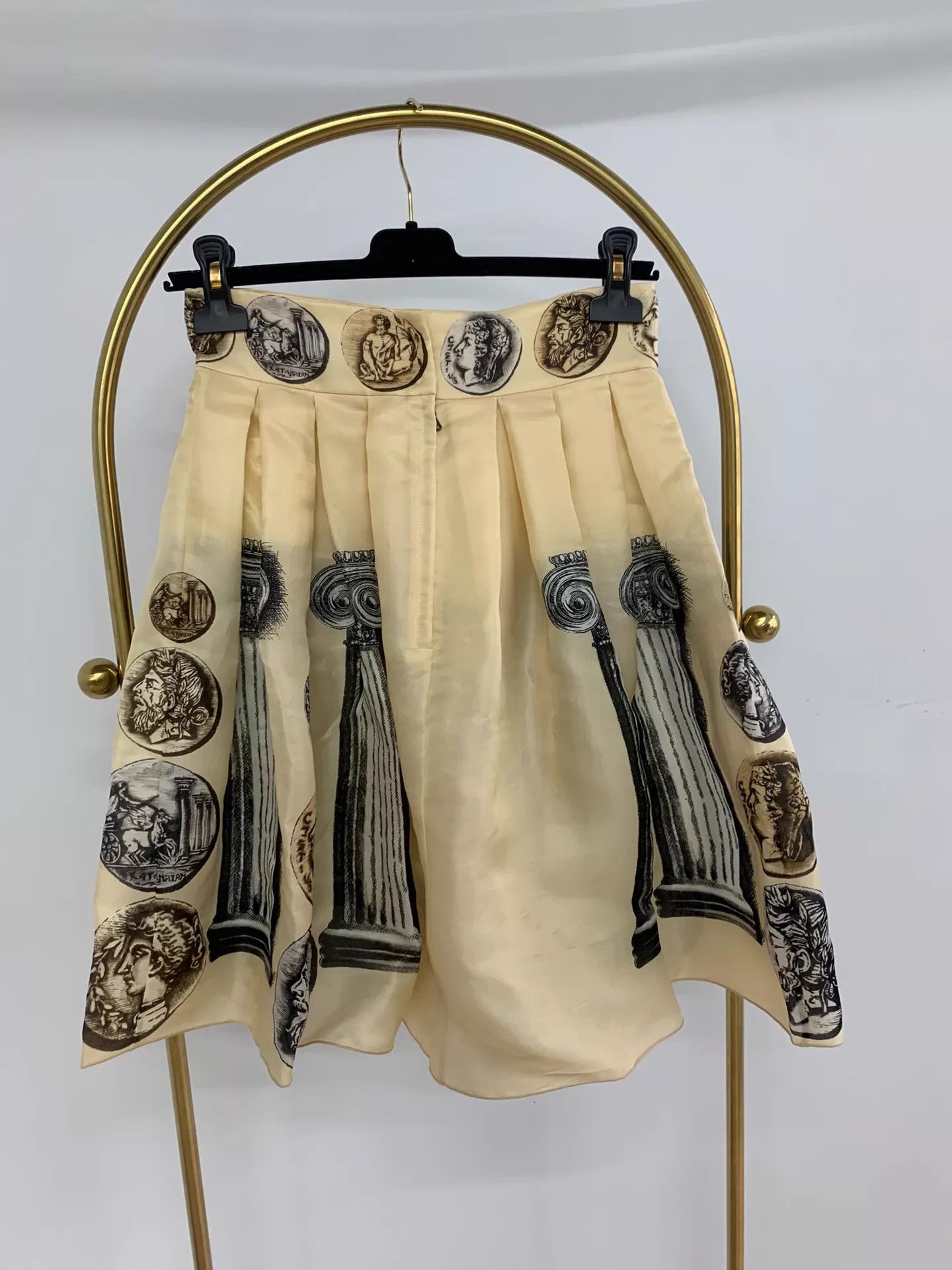 Dolce & Gabbana DG light yellow printed ruched skirt 40 new Size 27" / US 4 / IT 40 - 3 Thumbnail