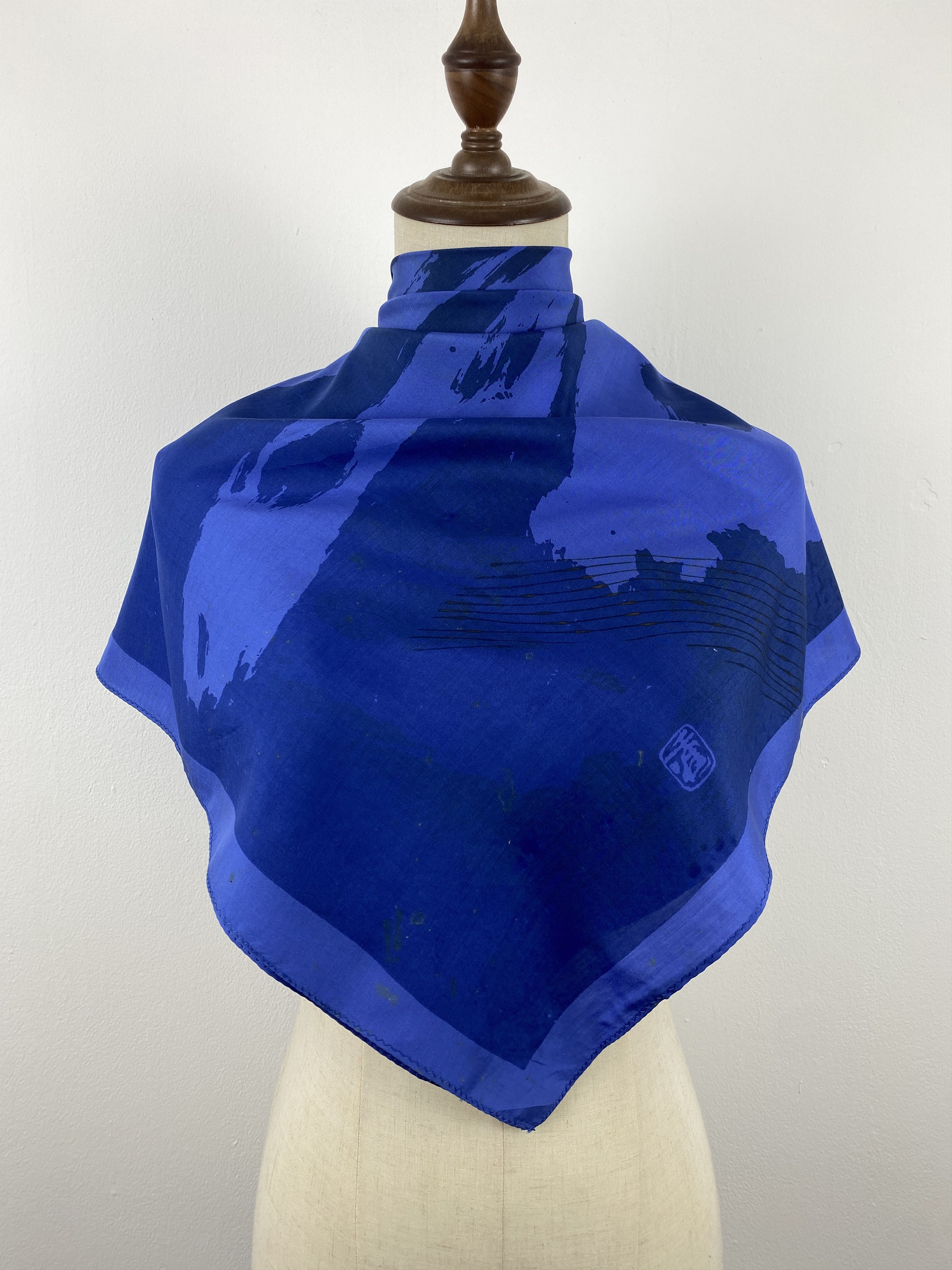 Japanese Brand Vintage Japanese Brand Butterfly Silk Sarf SN0136 Size ONE SIZE - 1 Thumbnail