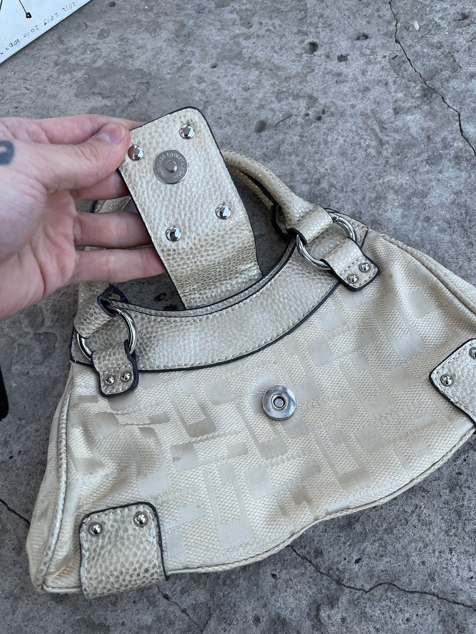 Guess Vintage Handbag GUESS monogram y2k Size ONE SIZE - 5 Thumbnail
