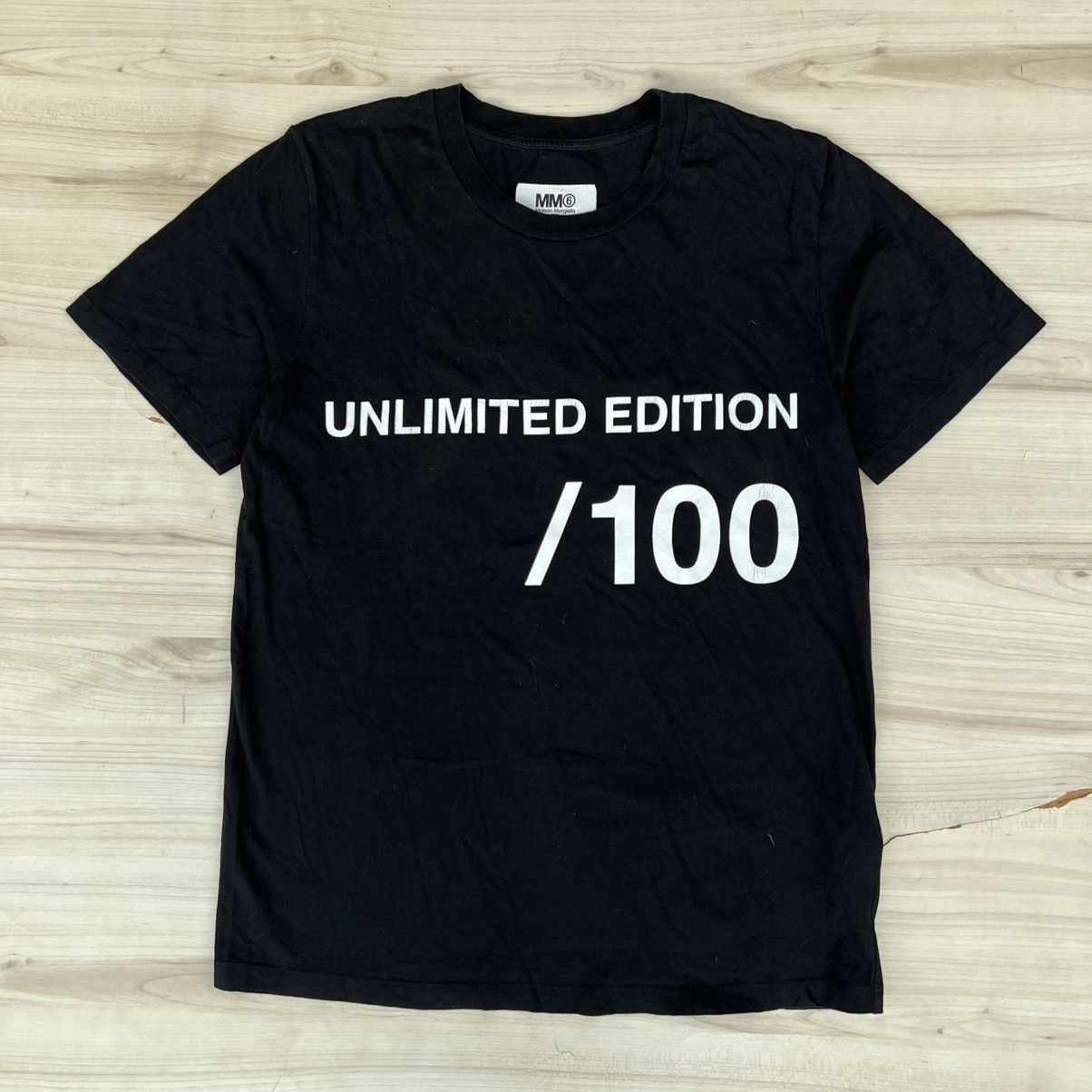 Maison Margiela MM6 Maison Margiela UNLIMITED EDITION print T-shirt. Size S / US 4 / IT 40 - 1 Thumbnail