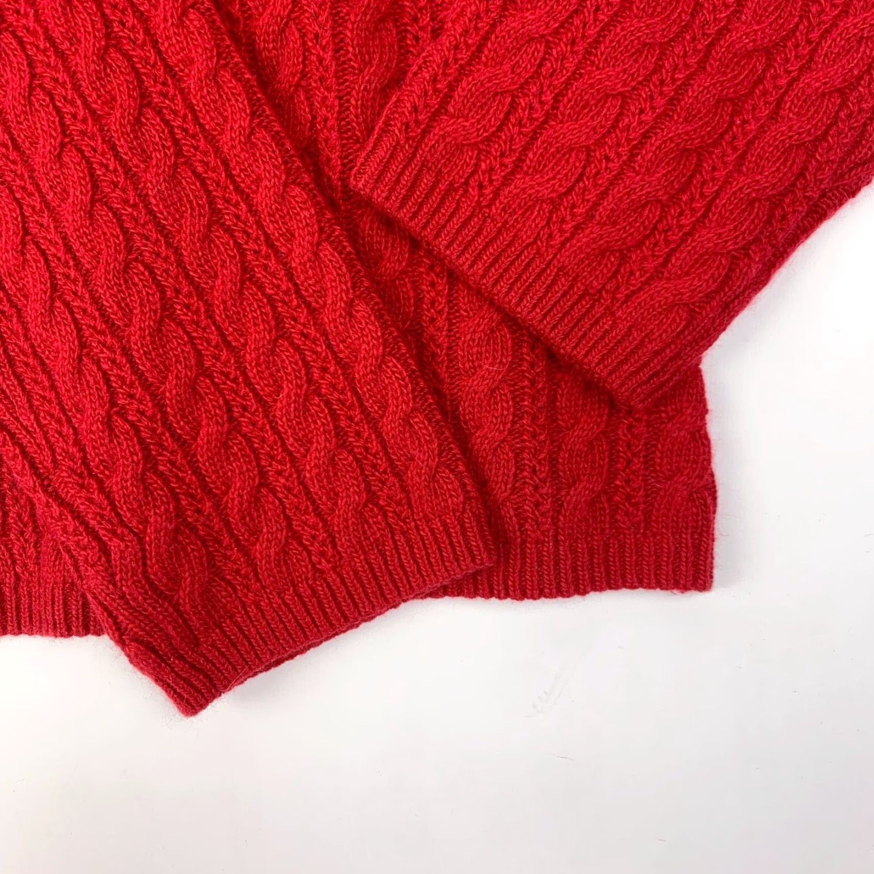 Talbots VINTAGE Talbots Petites Red Cable-Knit V-Neck Sweater Lambswool Blend Large XL Pullover Women Girls Mens? Size XL / US 12-14 / IT 48-50 - 2 Thumbnail