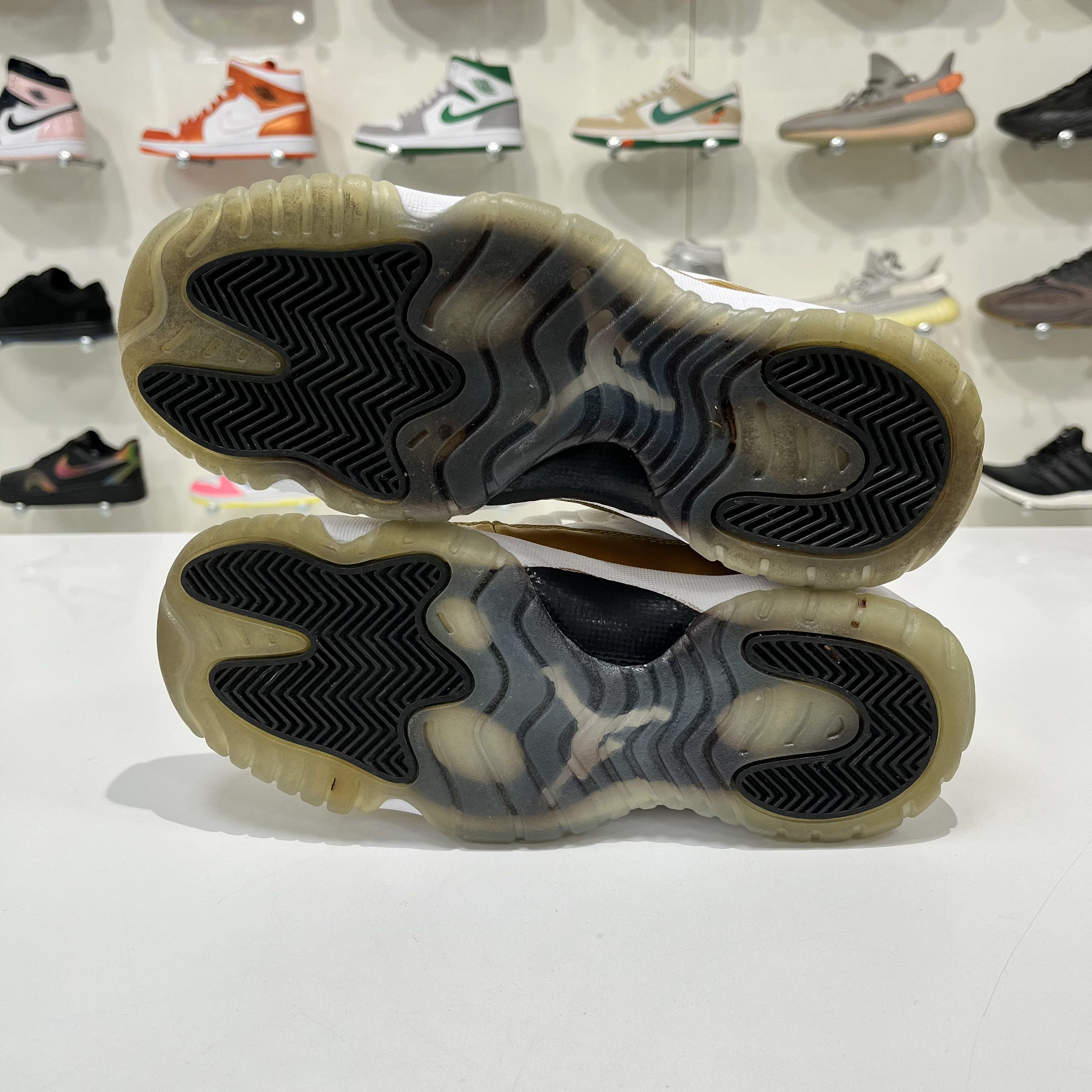 Nike Air Jordan 11 Retro Low Closing Ceremony (GS) Size US 6.5 / EU 39-40 - 7 Thumbnail