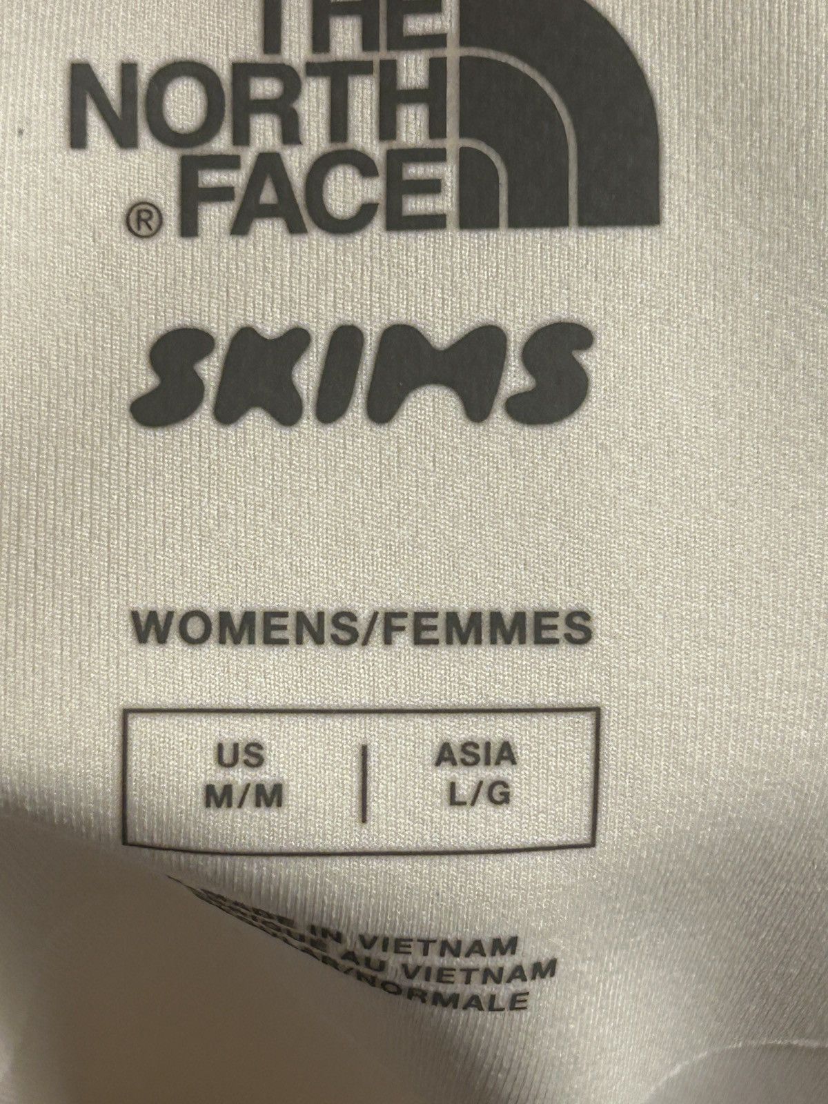 SKIMS SKIMS x The North Face Refina Legging Large Bone NWOT Size 32" / US 10 / IT 46 - 6 Thumbnail