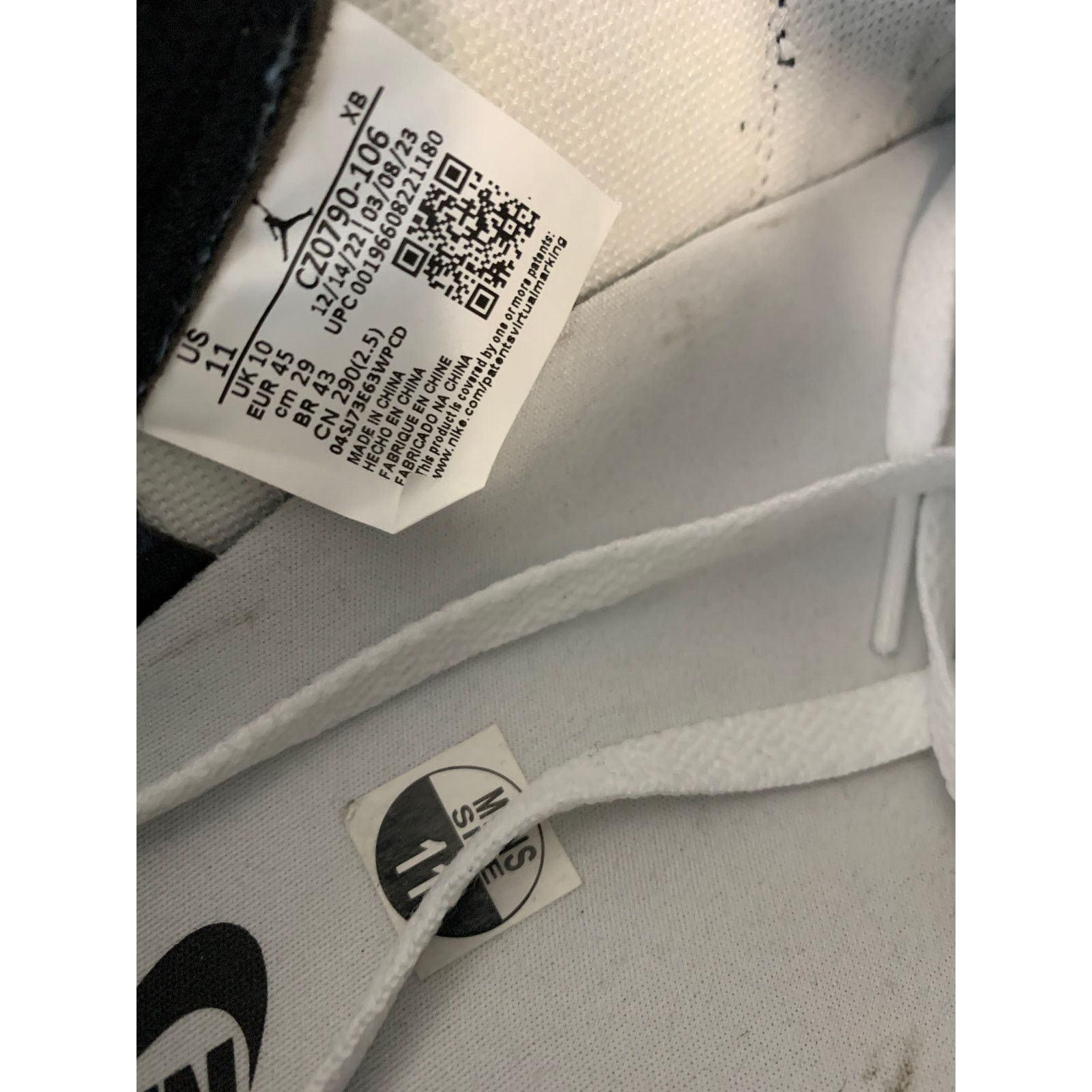 Nike Nike Air Jordan 1 Retro Low OG Black Toe Size 11 Used Size US 11 / EU 44 - 7 Thumbnail