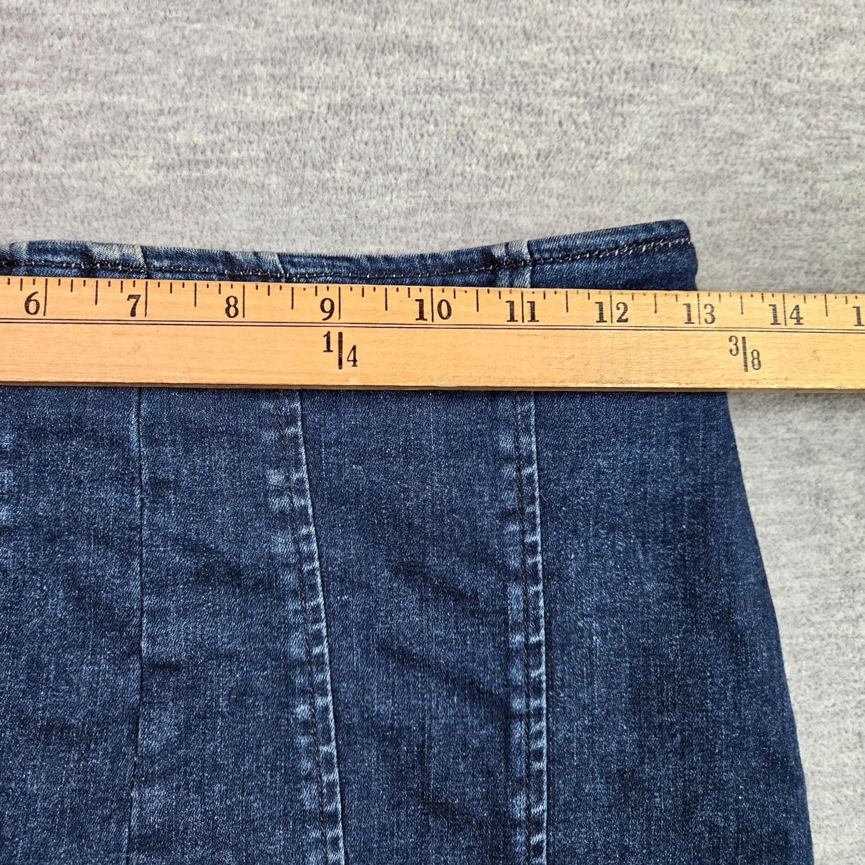 Vintage We The Free Denim Mini Skirt Women Size 0 Blue Raw Hem Casual Size 25" / US 0 / IT 36 - 4 Thumbnail