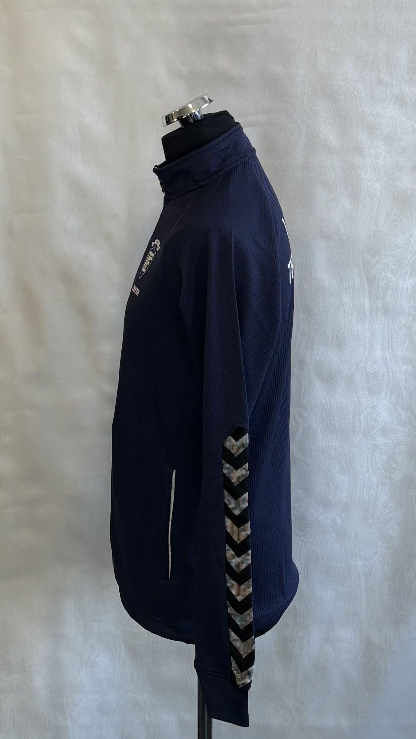 Hummel Vegger IF Hummel Denmark Football Sweatshirt size M Size US M / EU 48-50 / 2 - 3 Thumbnail