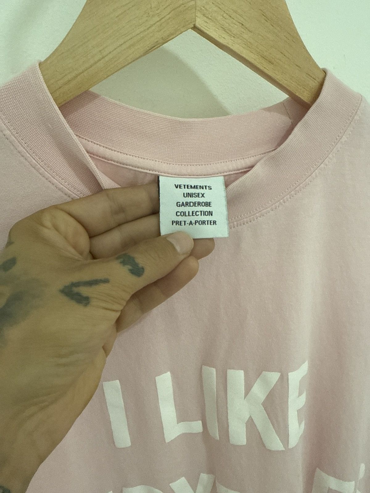 Vetements Vetements t shirt I like fairytales Size US S / EU 44-46 / 1 - 2 Thumbnail