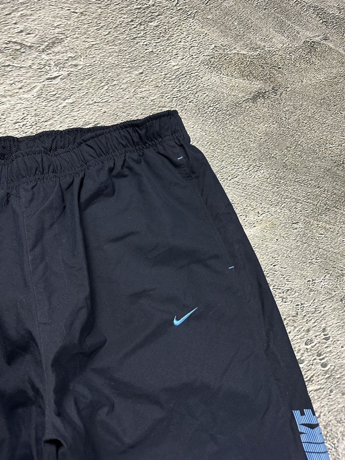 Nike × Vintage Nike track pants vintage navy nylon Y2K parachute baby blue Size US 34 / EU 50 - 2 Thumbnail