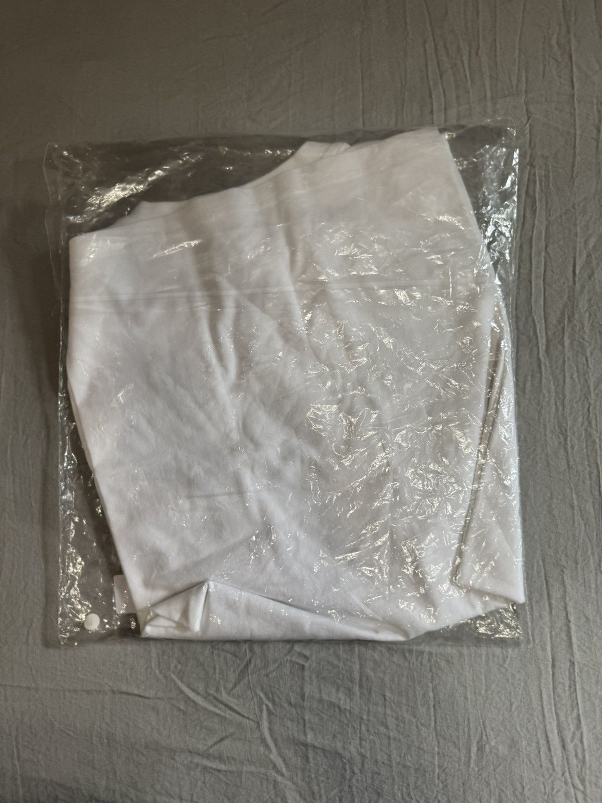 MAINS Mains London White Blue Logo Tee Size US L / EU 52-54 / 3 - 1 Thumbnail
