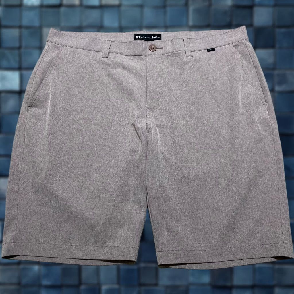 TravisMathew Travis Mathew Mens Shorts Gray Chino Inseam 10" Pockets Outdoor Casual Button Front Flat Front 38 Inseam 10 38 Gray Men Size US 38 / EU 54 - 1 Thumbnail