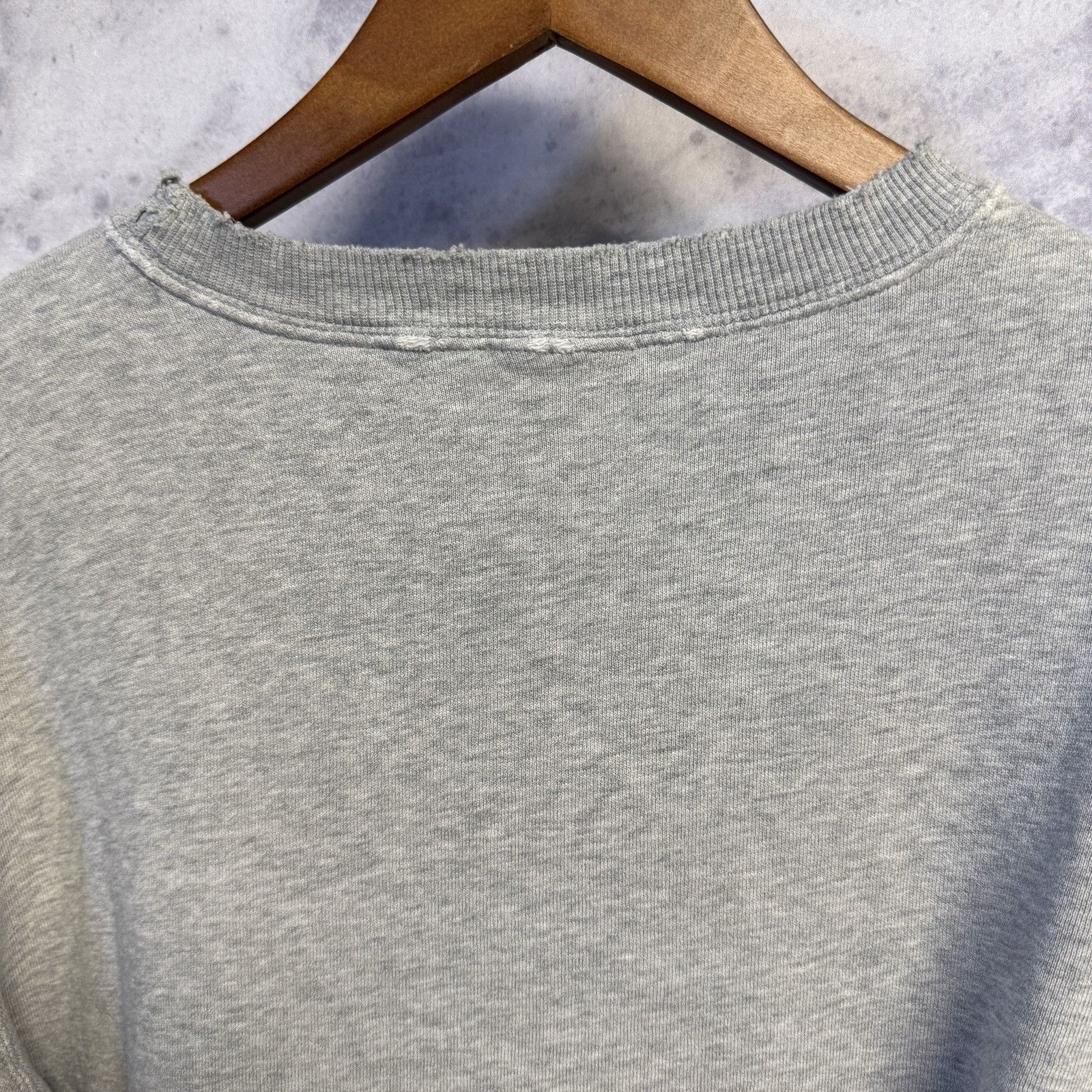 Disney Vintage Disney Grumpy Sweatshirt Mens Large Gray Crew Neck 9 Size US L / EU 52-54 / 3 - 11 Thumbnail