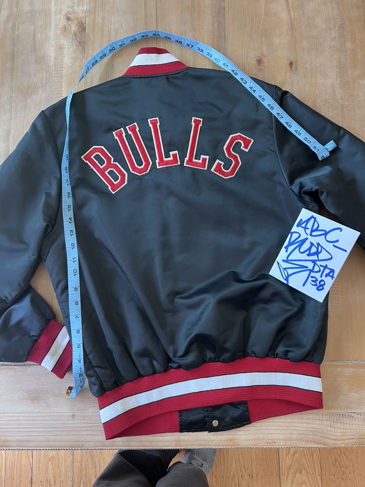 NBA Vintage 80’s/90’s Satin Bulls Jacket M Size US M / EU 48-50 / 2 - 10 Thumbnail