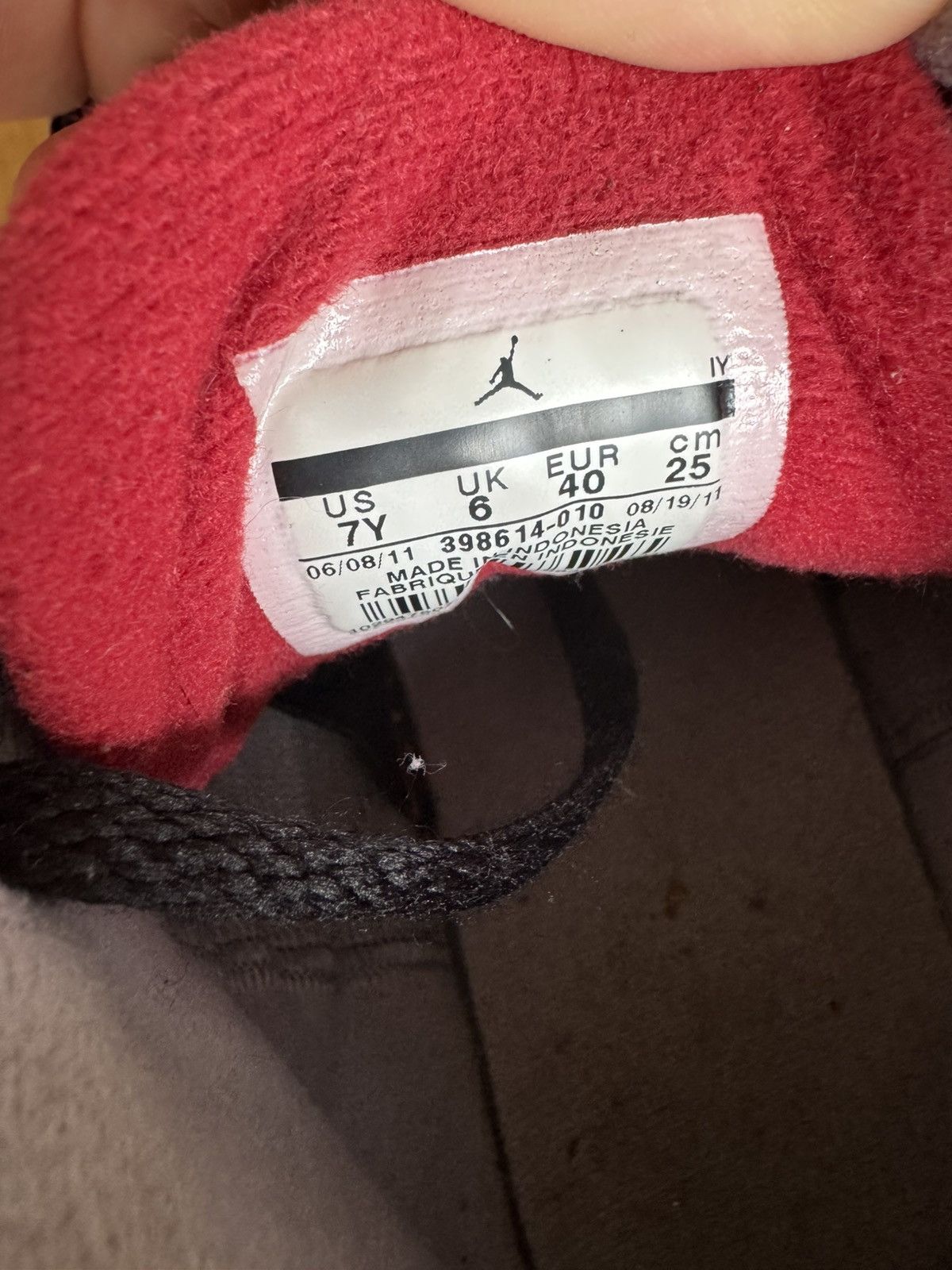 Jordan Brand 2011 Jordan 3 Black Cement Size US 7 / EU 40 - 8 Thumbnail