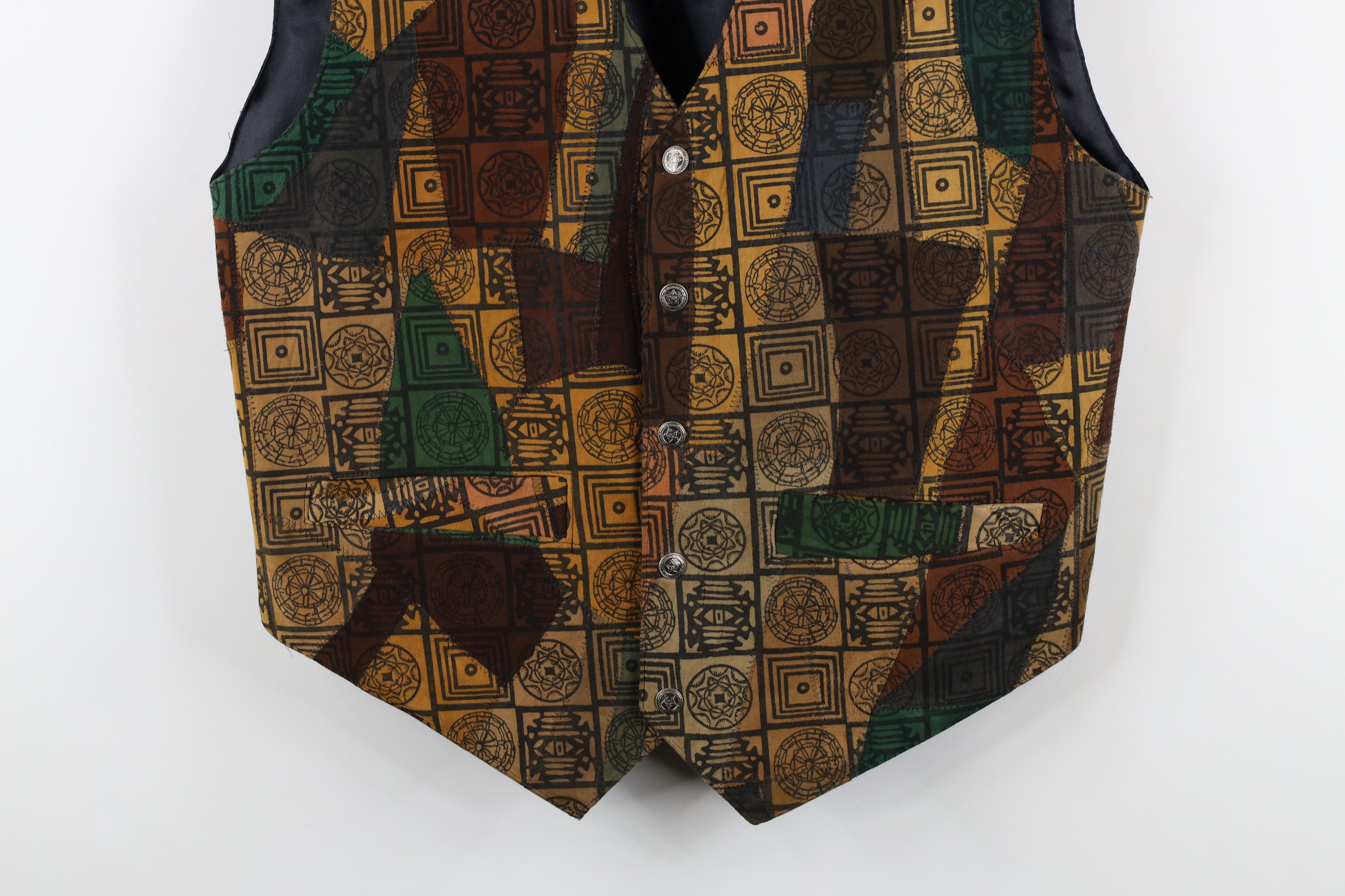 Vintage Vintage 90s Streetwear Geometric Patchwork Buckle Back Vest Size US M / EU 48-50 / 2 - 3 Thumbnail