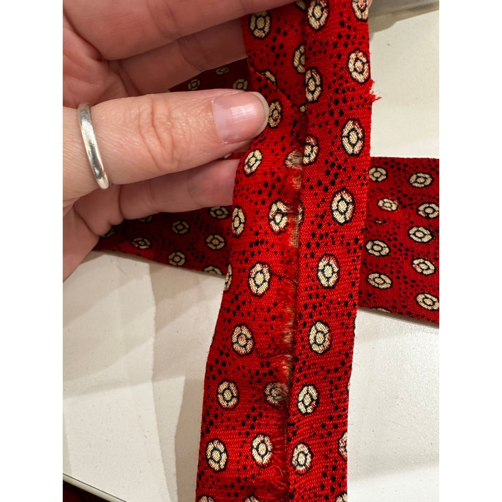 Vintage Vintage Unlined Saks Fifth Ave Princeton Silk Necktie Size ONE SIZE - 4 Thumbnail