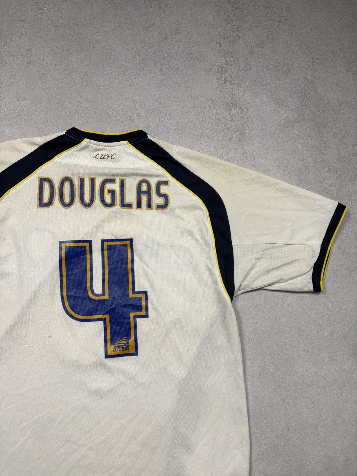 Vintage Vintage Leeds United Douglas #4 2006/07 Home Football Jersey Size US XL / EU 56 / 4 - 14 Thumbnail