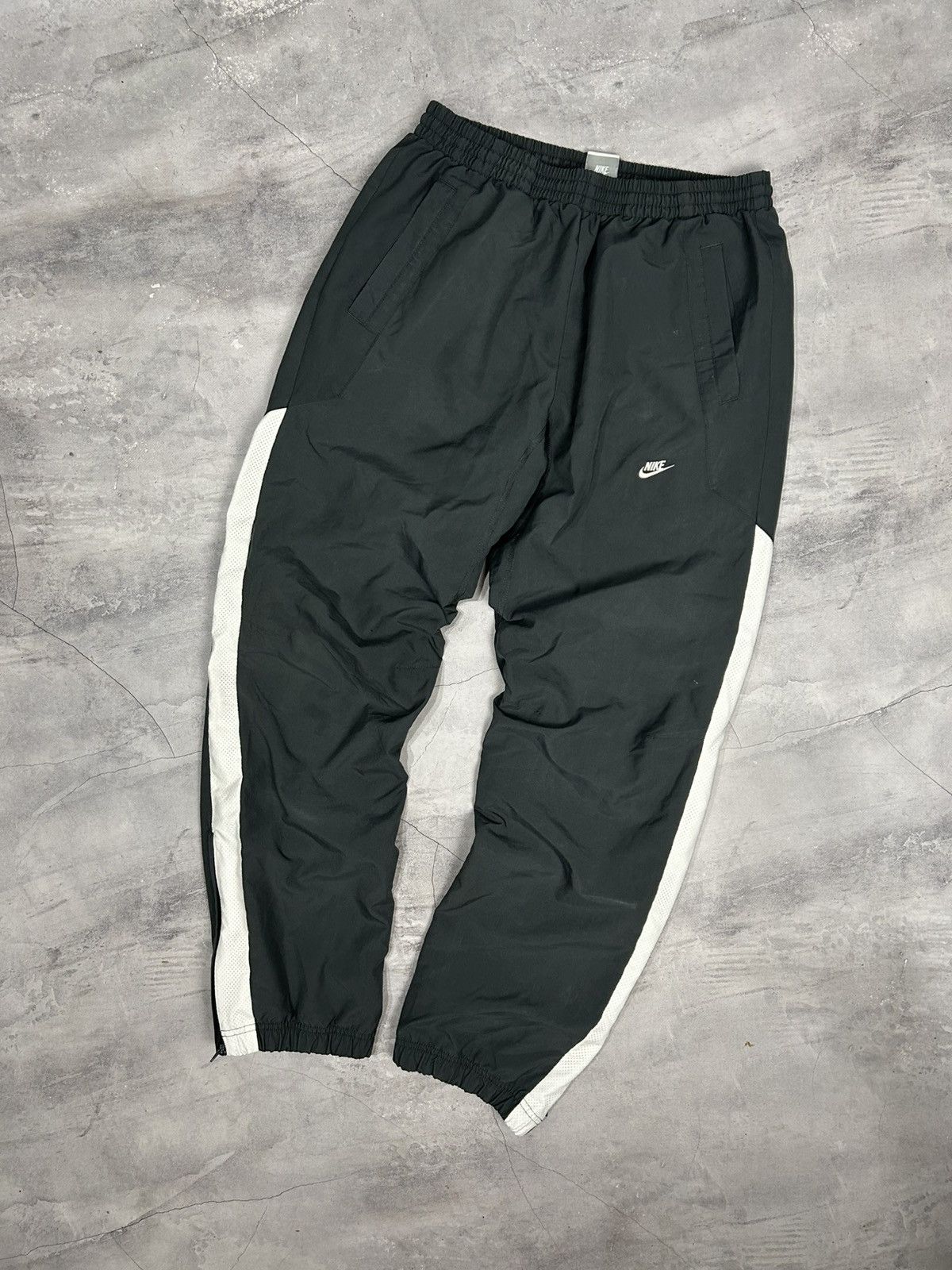 Nike Rare Vintage Nike Drill Track Pants TN Swoosh Size US 32 / EU 48 - 1 Thumbnail