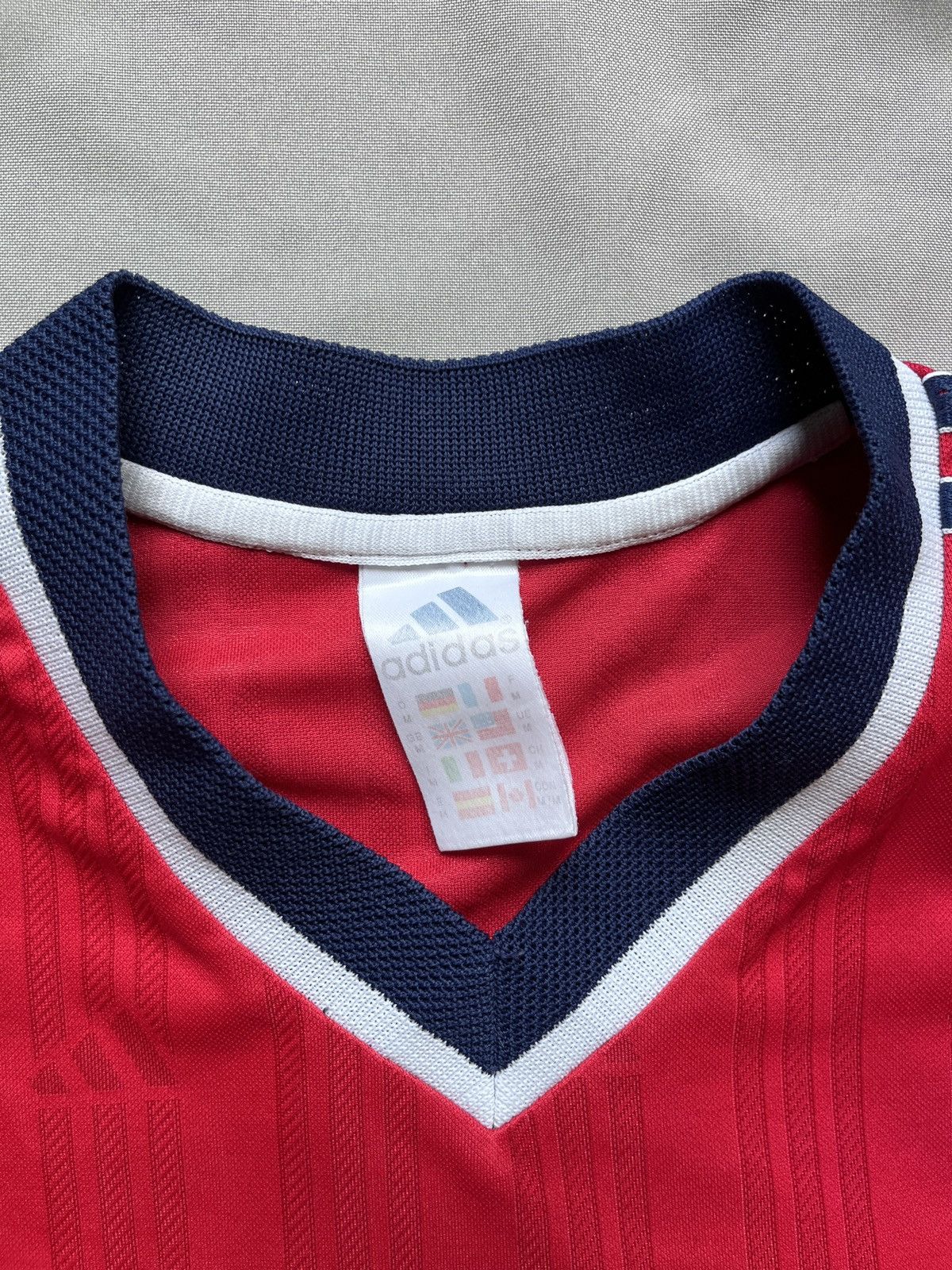 Adidas Adidas Block Core Vintage Soccer Football Jersey Tshirt Size US M / EU 48-50 / 2 - 4 Thumbnail