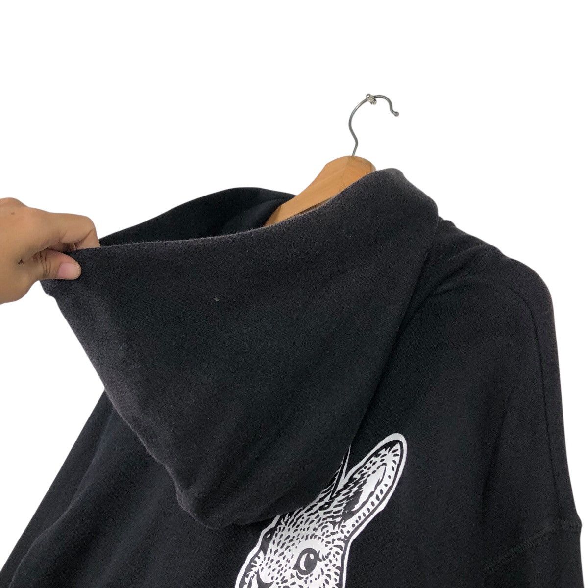 Japanese Brand Lady Aiko × Uniqlo UT — Black “Love Bunny” Archive Street Ar Size US M / EU 48-50 / 2 - 12 Thumbnail
