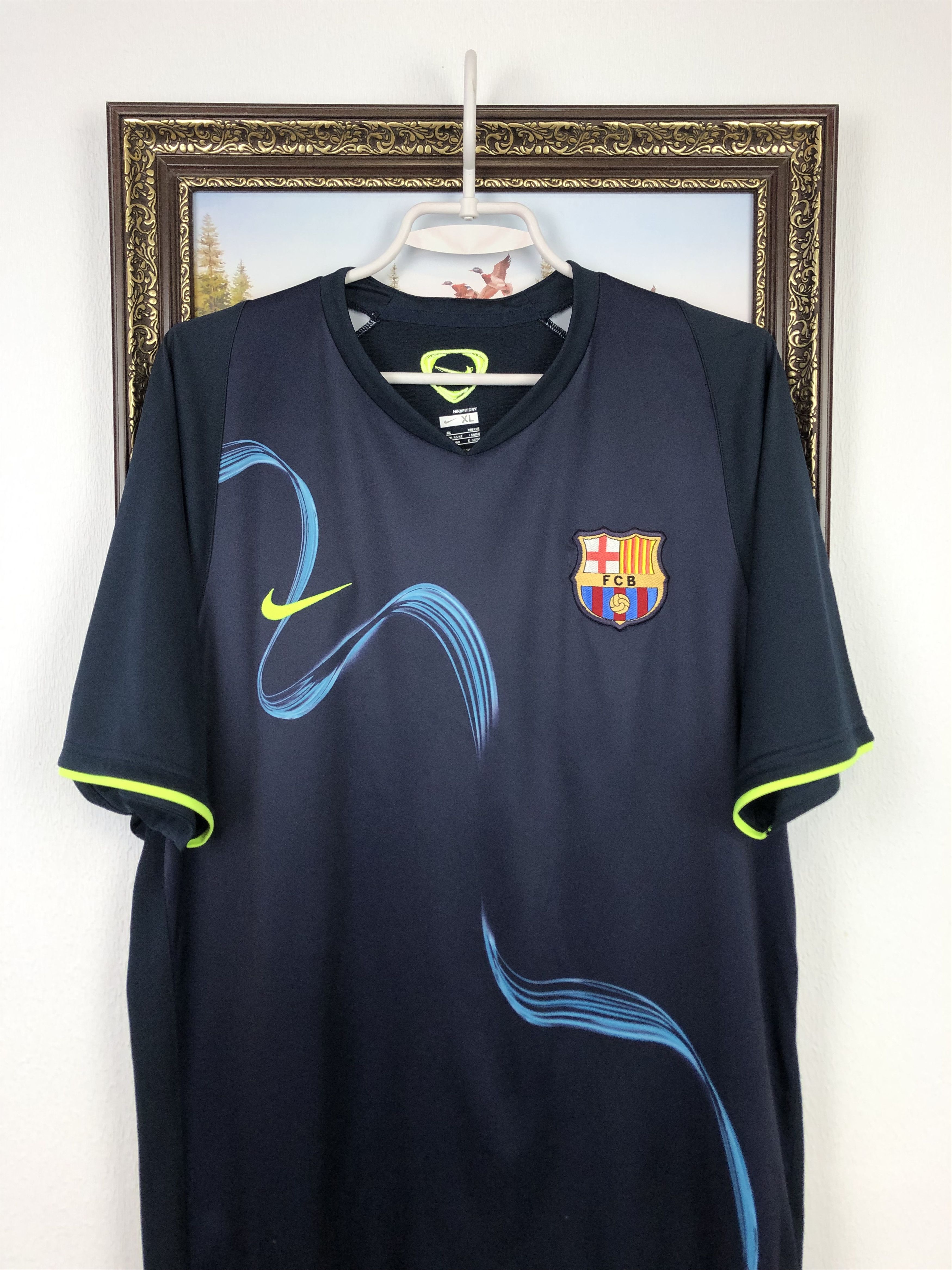 Nike Vintage Nike FC Barcelona Train Shirt Soccer Jersey Mens Tee Size US XL / EU 56 / 4 - 2 Thumbnail