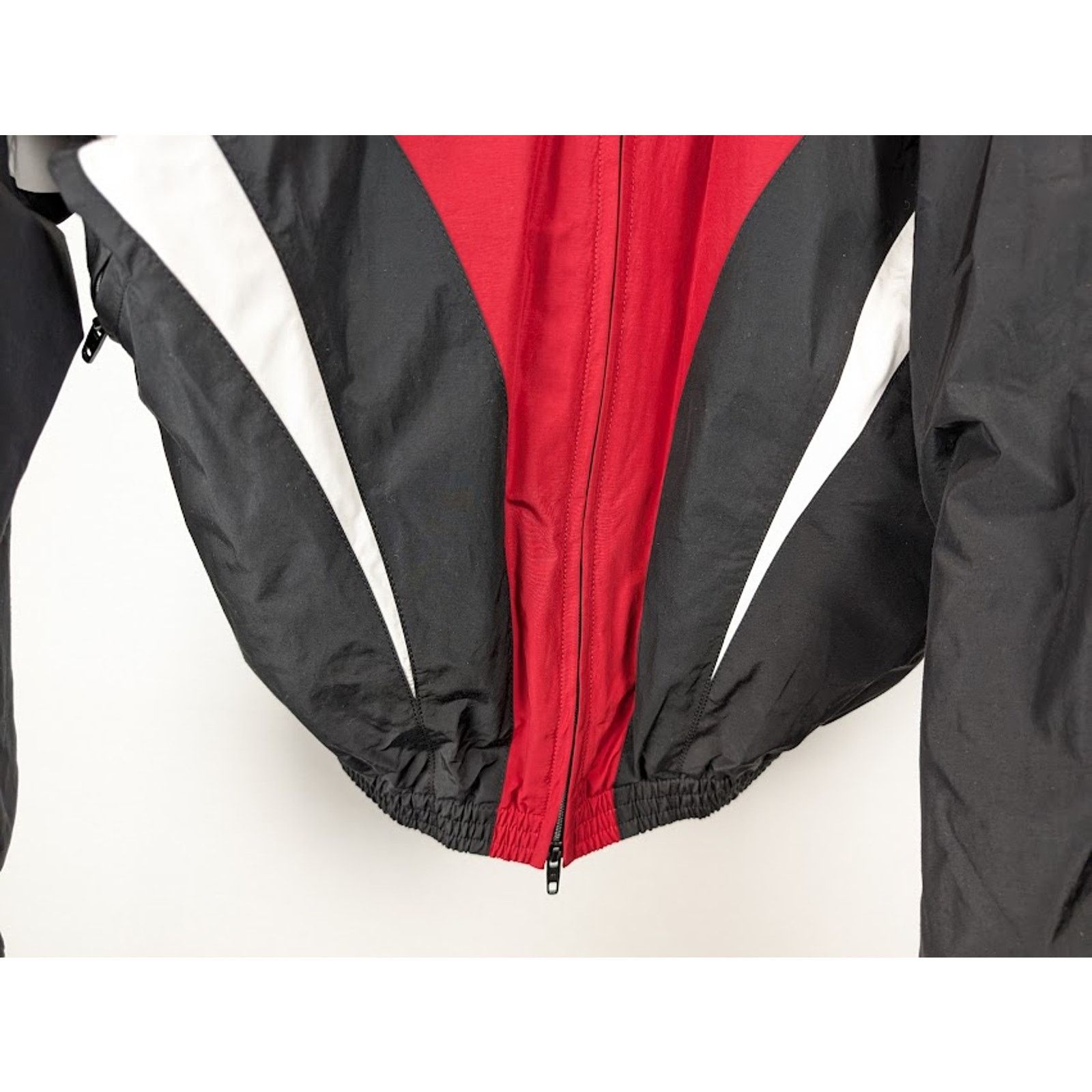 Balenciaga o1rshd1 Off Shoulder Tracksuit Jacket in Black Size US S / EU 44-46 / 1 - 8 Thumbnail