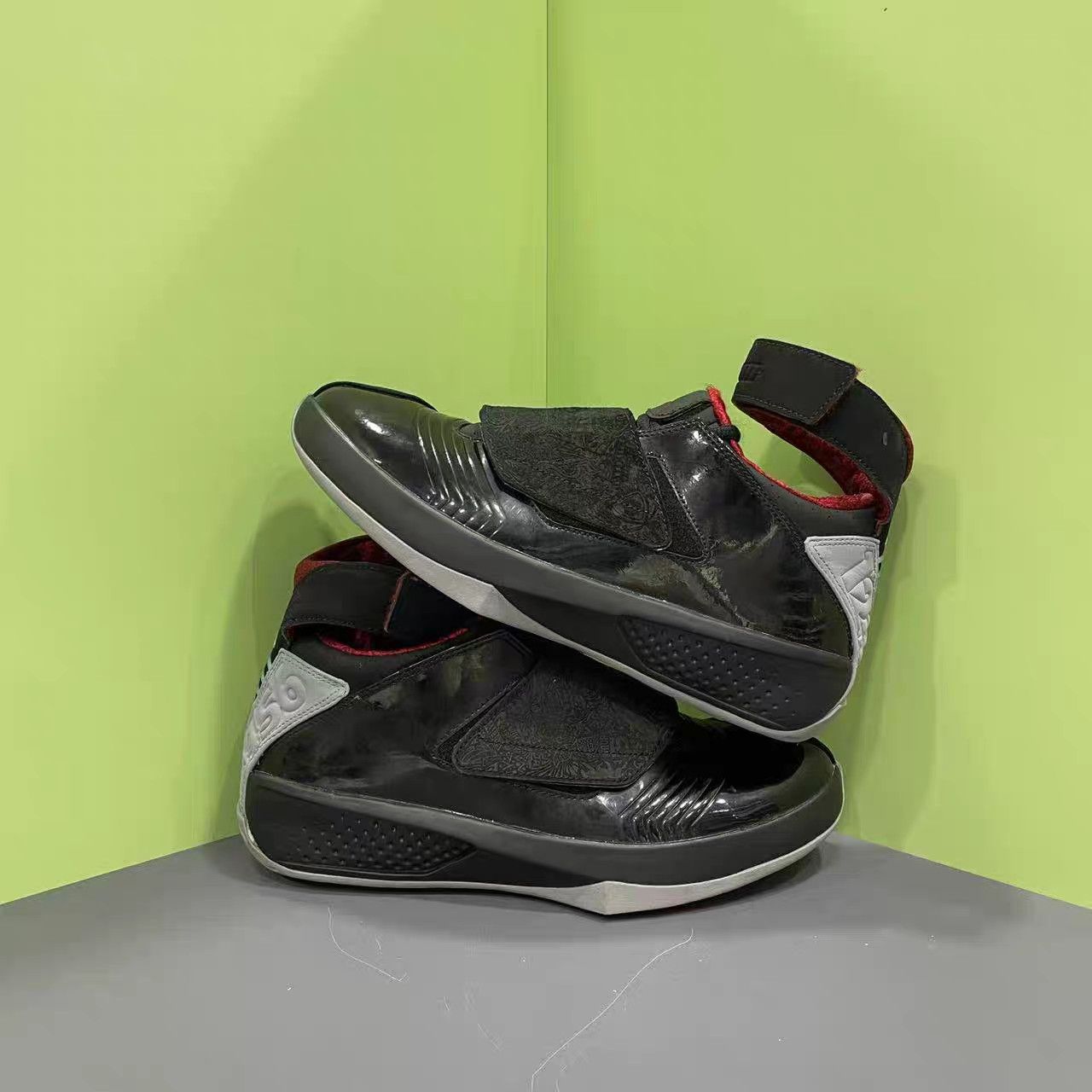 Nike AJ20 Black & Red Laser Basketball Shoes K15 Size US 10 / EU 43 - 3 Thumbnail