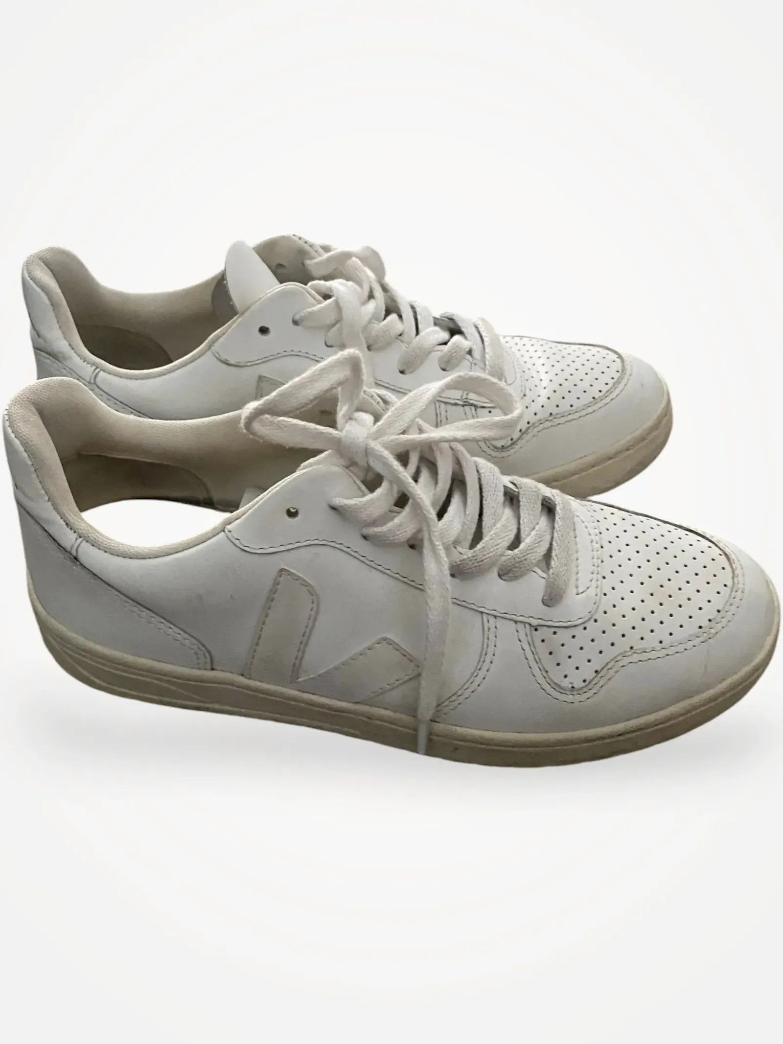 Veja Veja Sneakers Size US 9 / IT 39 - 1 Thumbnail