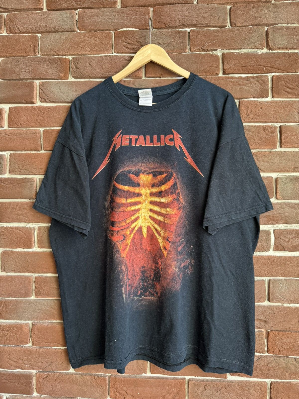Band Tees METALLICA vintage 00s metal band tee rib skeleton graphic Size US XL / EU 56 / 4 - 1 Thumbnail